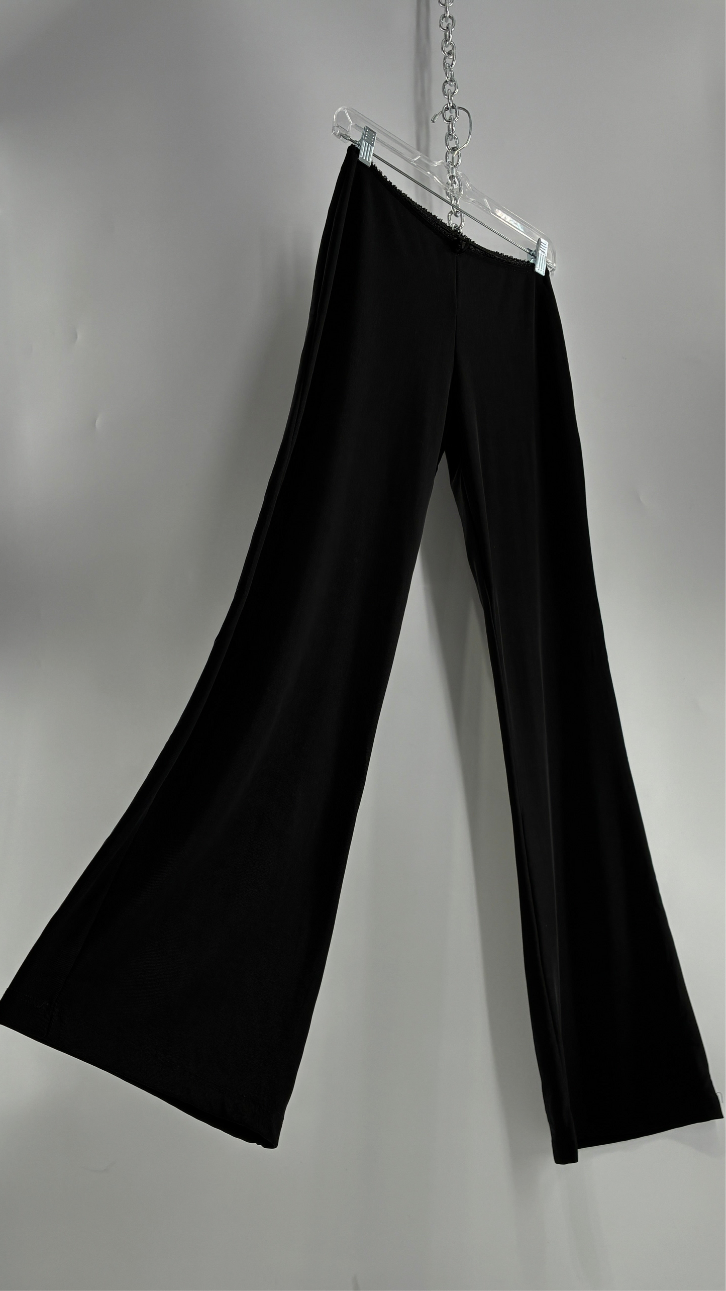 Vintage ACTIVE USA 1990s Black Thick Low Rise Yoga Pants with Bow Front (Medium)