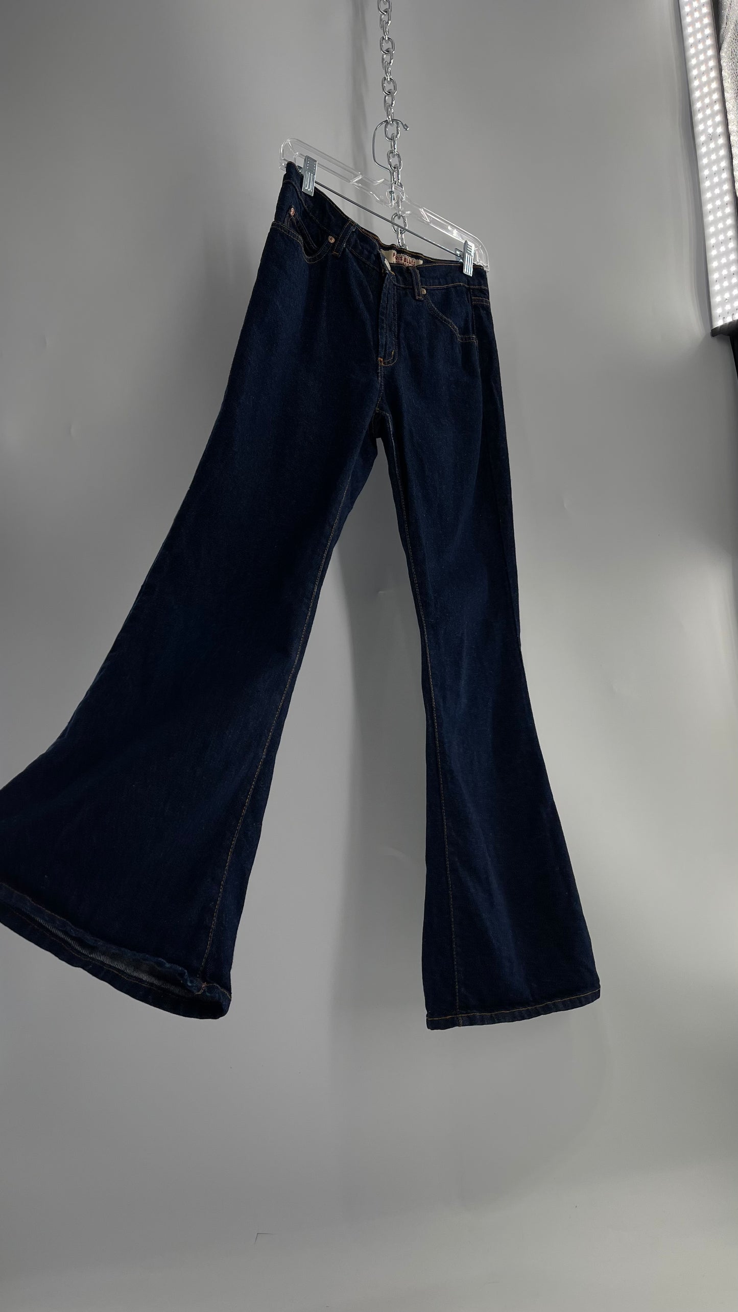 Vintage PARIS BLUES Dark Wash Kick Flare Denim Jeans(5)