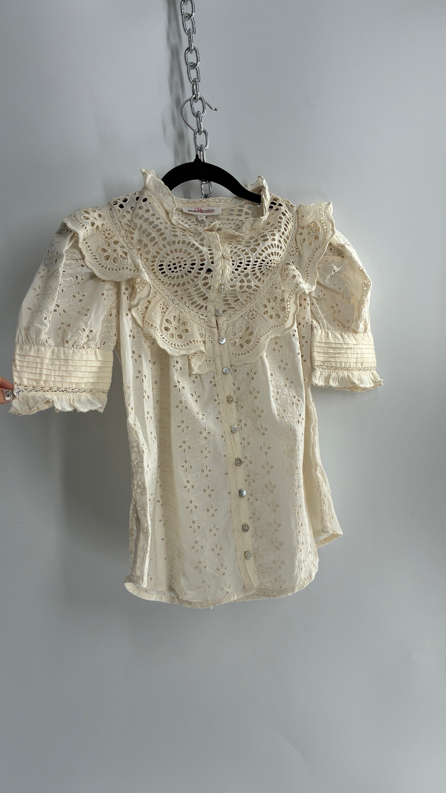 Love the Label Off White Button Front Puff Sleeve, Lace Eyelet Blouse (XS)