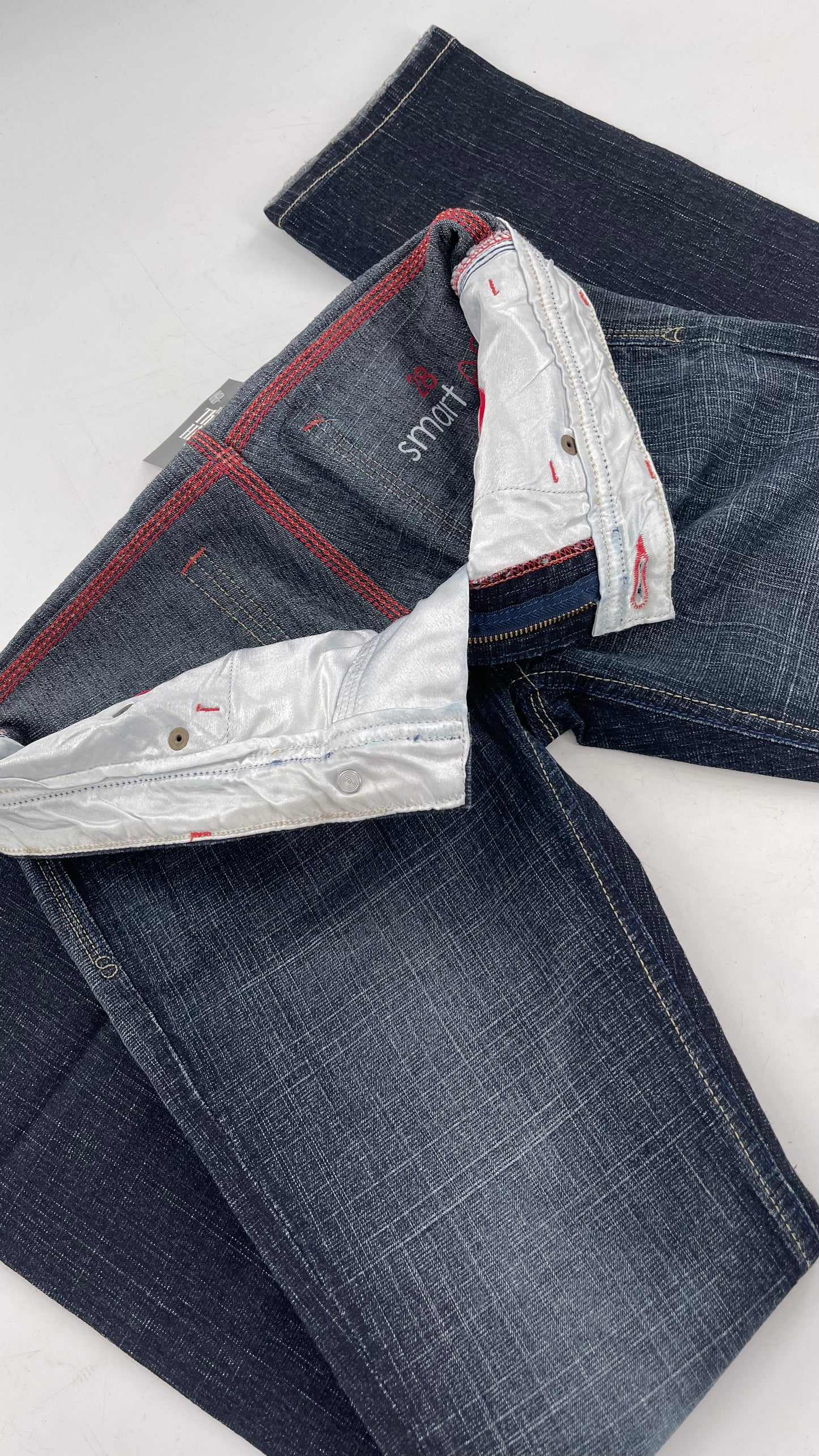 Vintage Smart AS JEANS Dark Wash with Grain and Embroidered/Embellished Kiss Rock Logo (28)