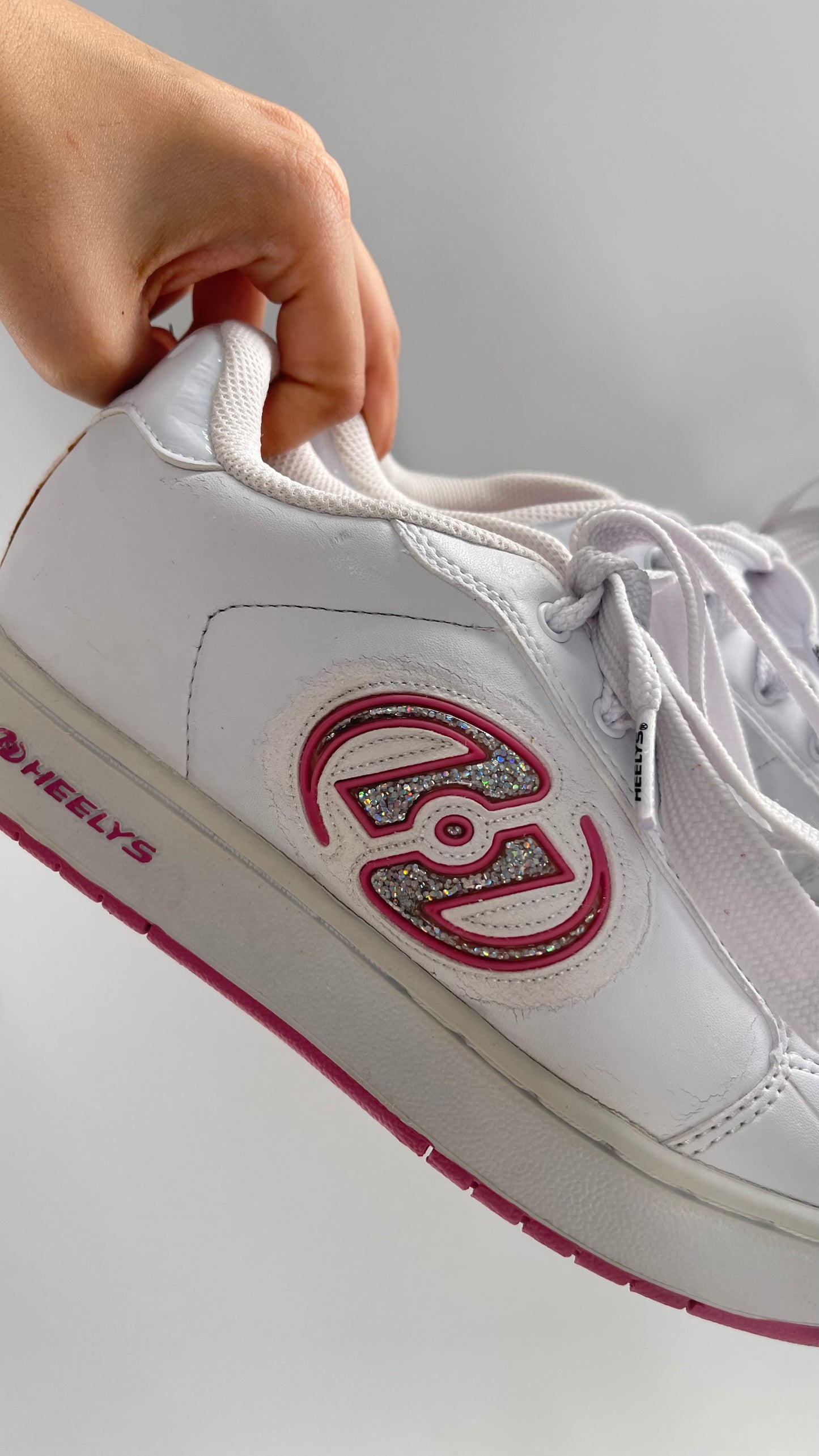 Vintage Scuffed Up White Pink Glitter Heelys (7)