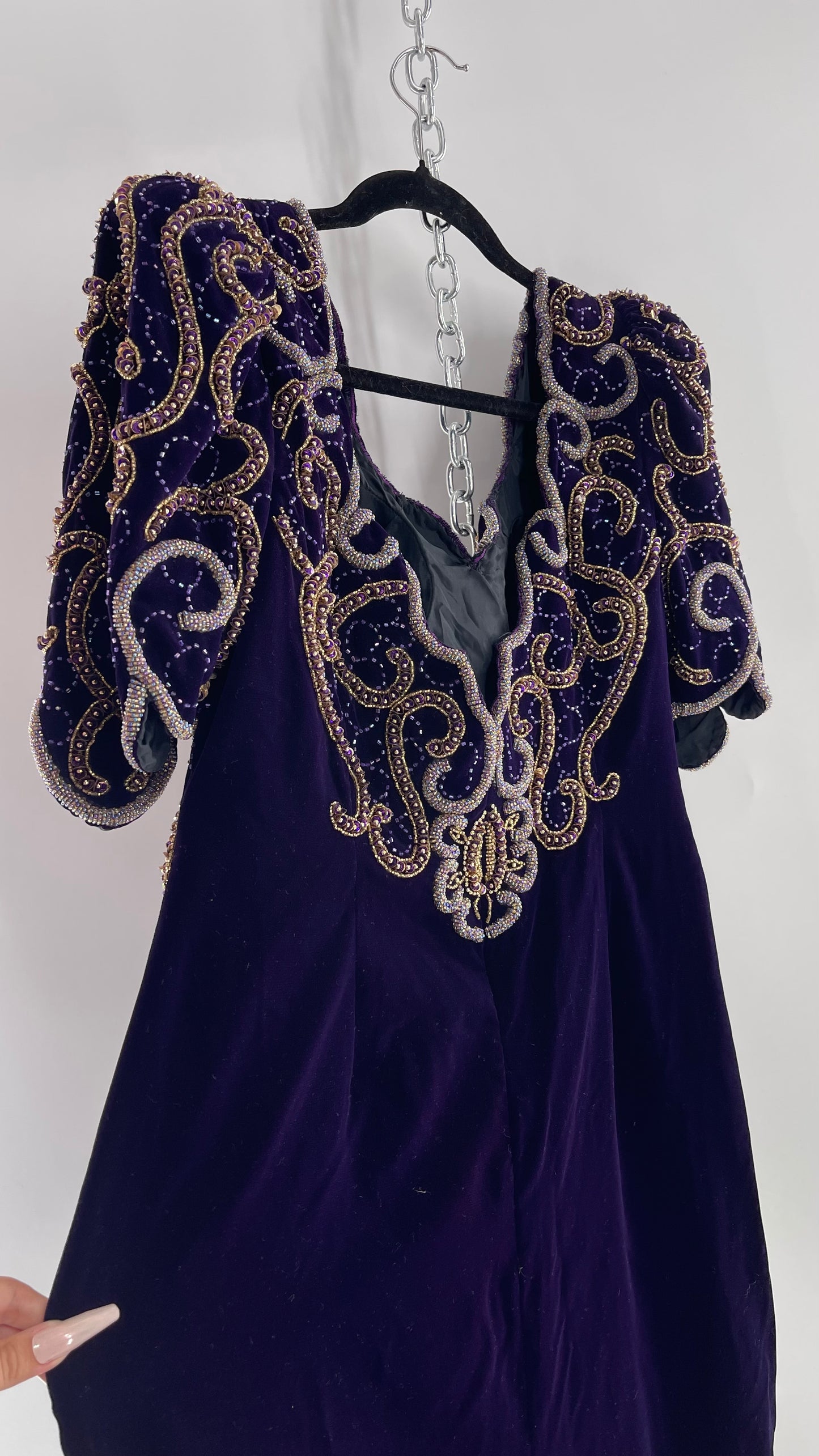 Vintage Landa Heavy Purple Velvet/Velour Gown with exaggerated Beaded Bodice (40)