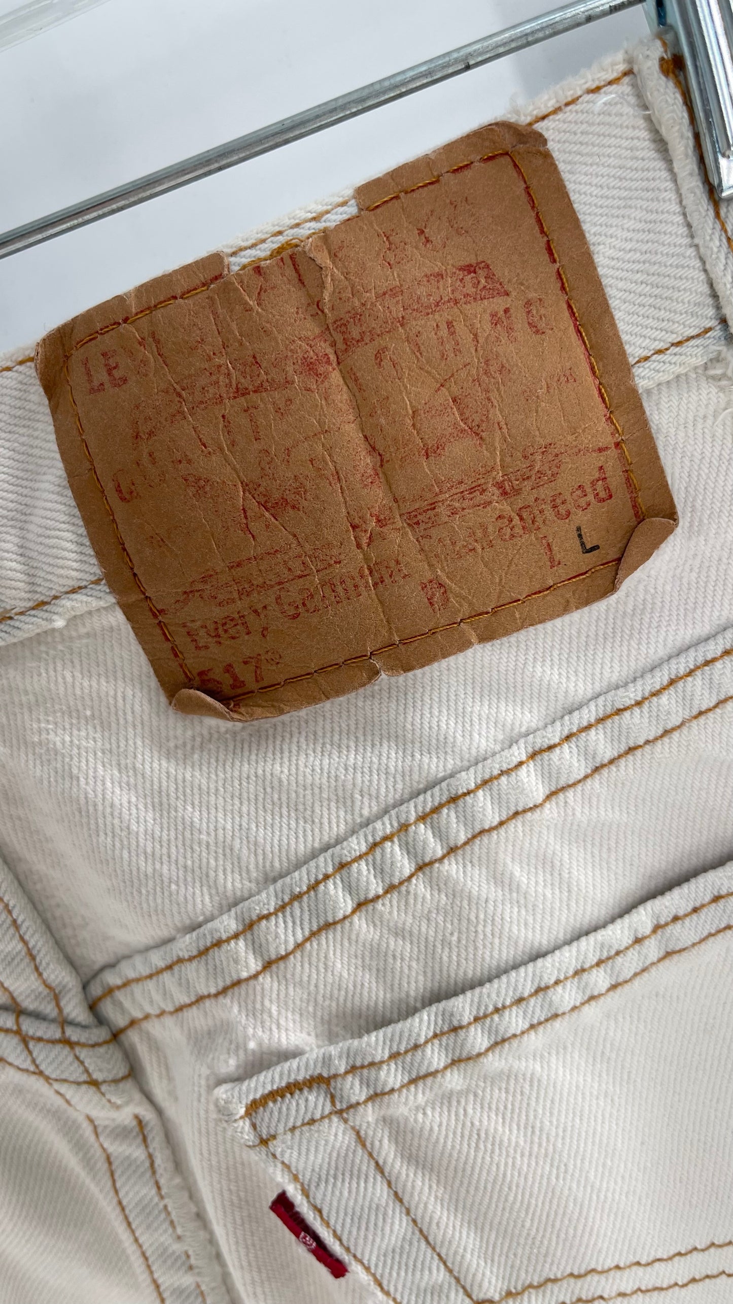 Vintage Levi’s 517 Distressed/Damaged White Denim Cropped Bootcut Jeans/Capri with Frayed Hem (2)