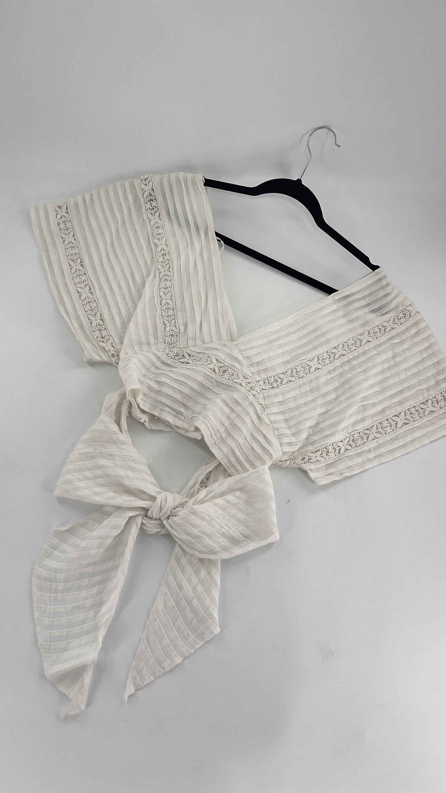 Free People White Wrap Around Crop (Medium)
