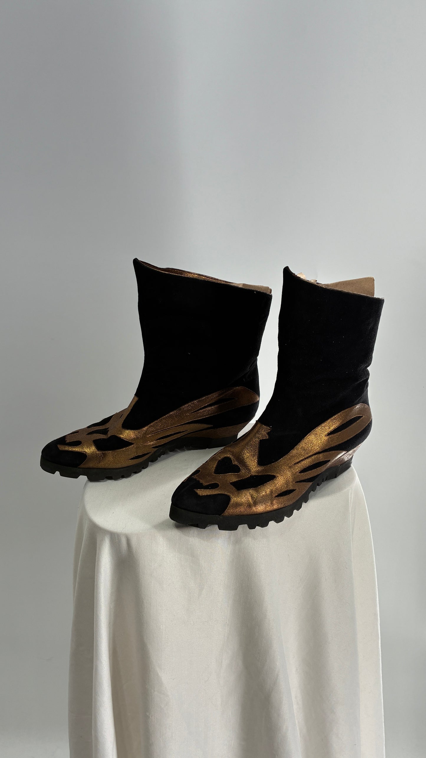 Vintage 1960s Pancaldi for MARLOWE Black Suede Gold/Bronze Appliqué Patchwork Pointed Toe Boot (38.5)