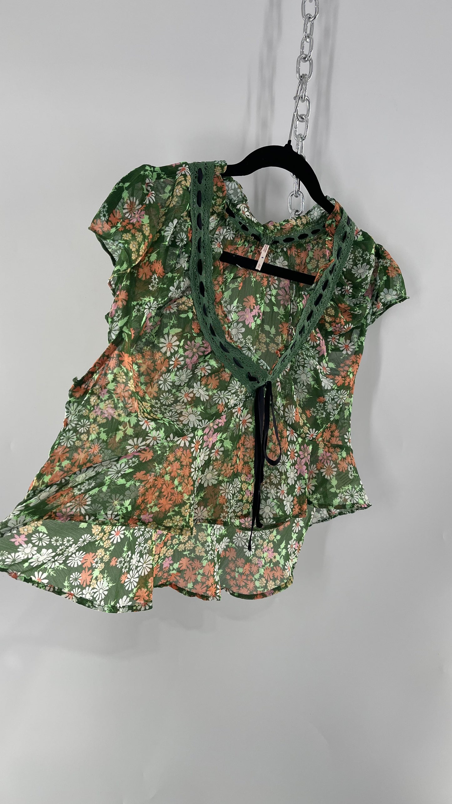 Free People Green Floral Blouse with Green Lace Neckline and Black Velvet Ribbon (Large)