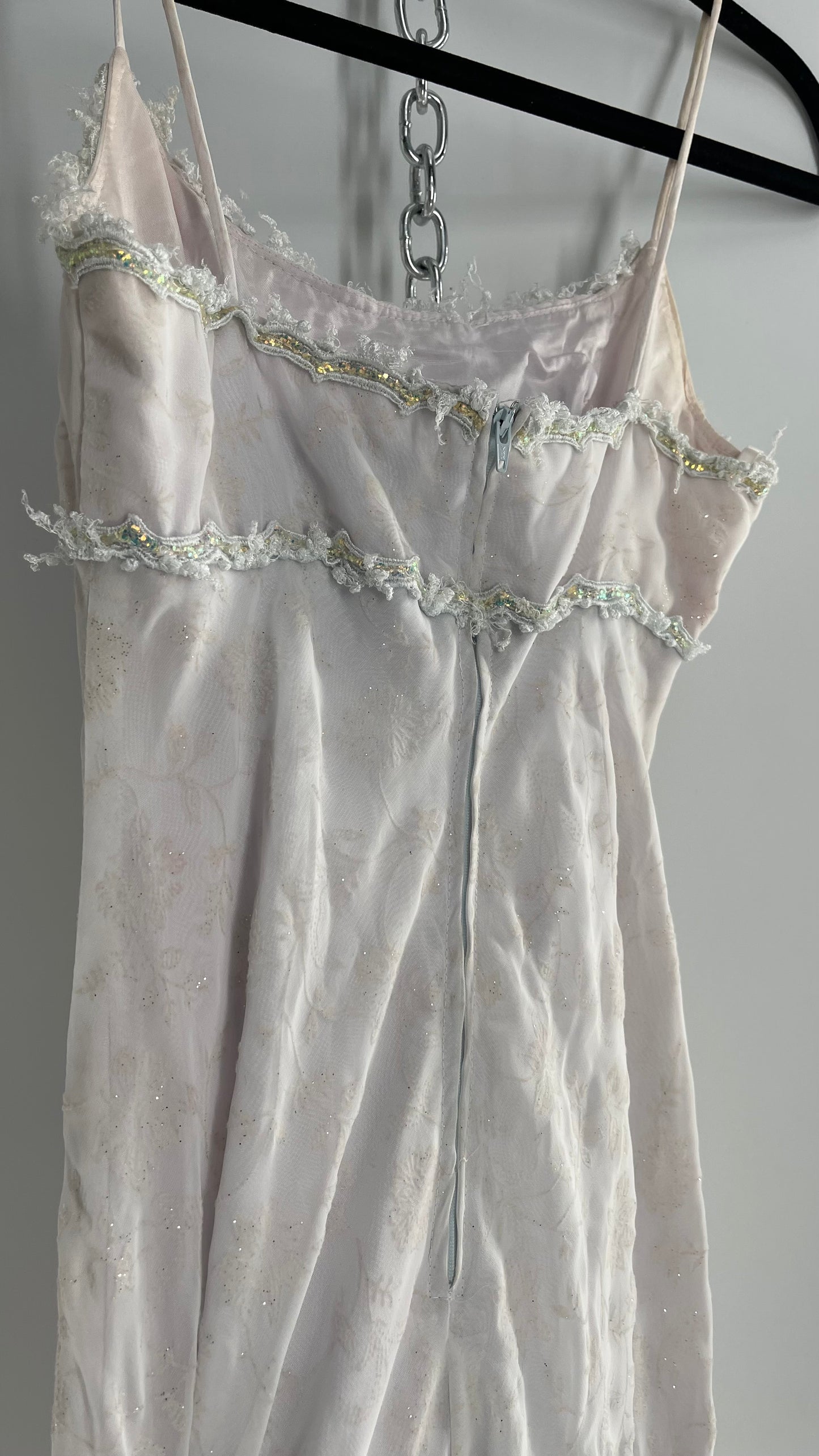 Vintage 1990s BLONDIE NITES by Jaslene Off White/Light Lilac Gown with Lace Trim (5)