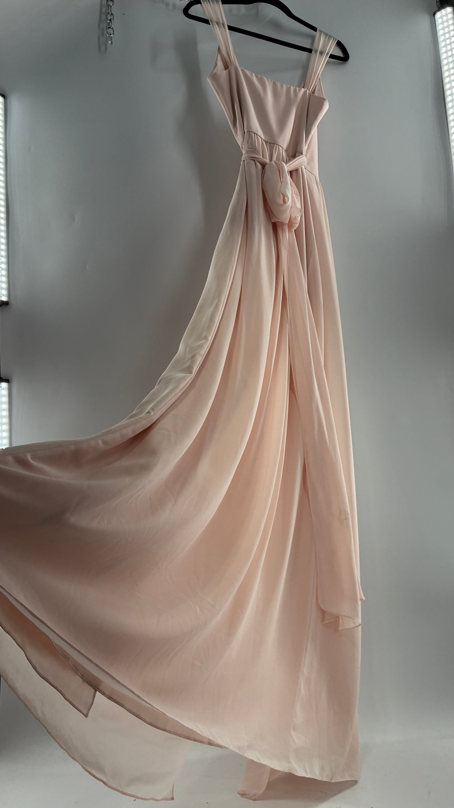CEREMONY Joanna August Ballet Slipper Pink Vented Gown with Tied Waist (Small)