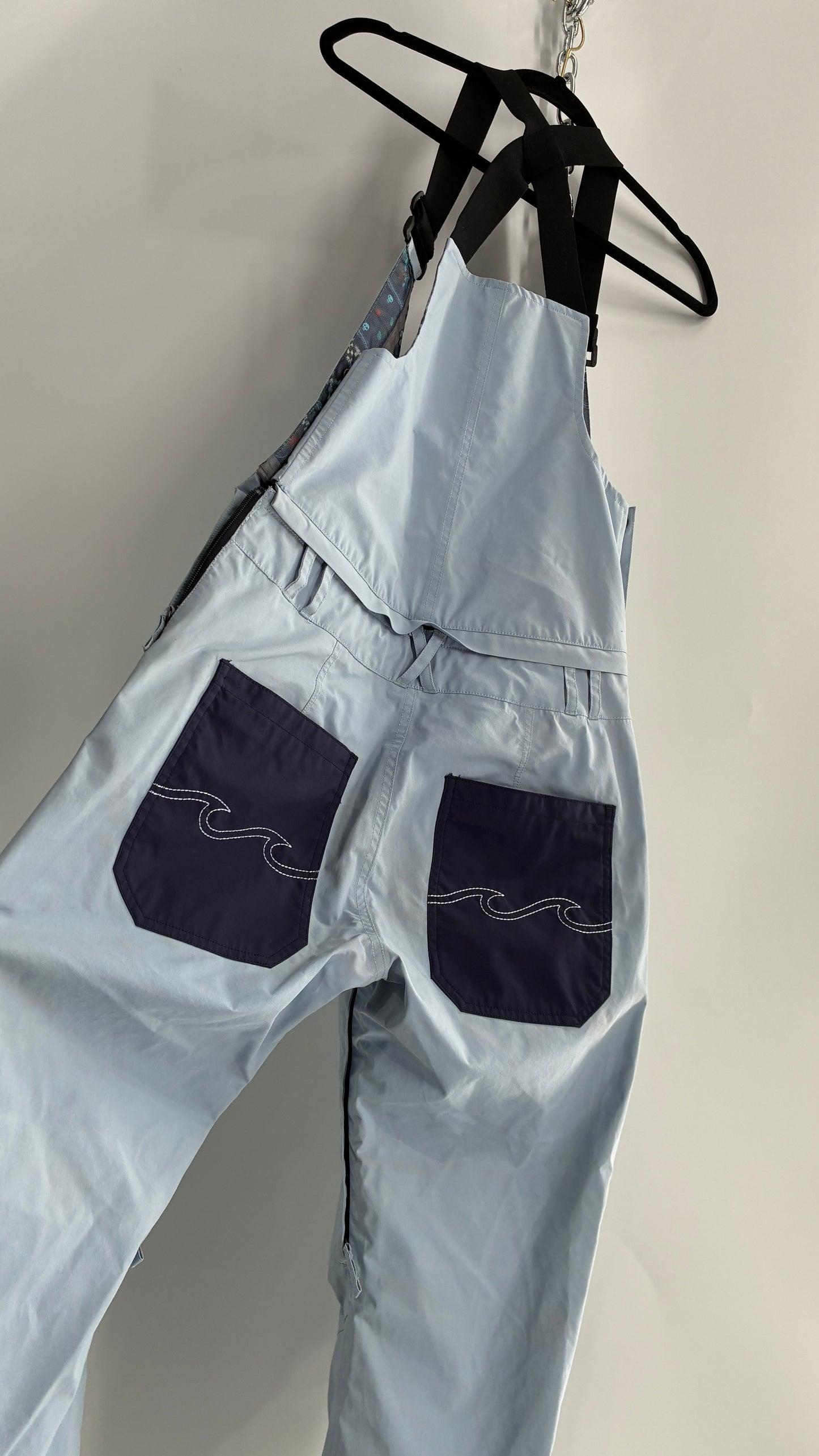 BILLABONG Light Blue Snowboarding Jumpsuit with Detachable Overalls (Small)