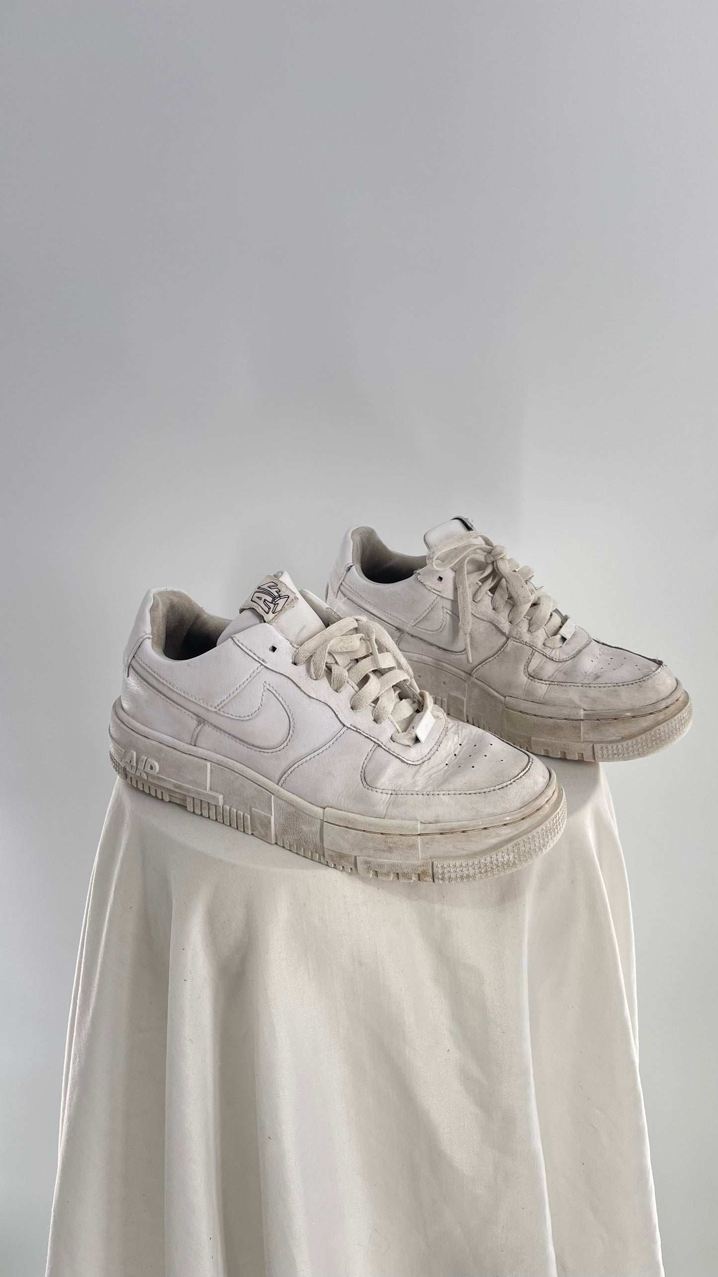Vintage 1980s Retro Pixel Nike Air Force AF1 (8)