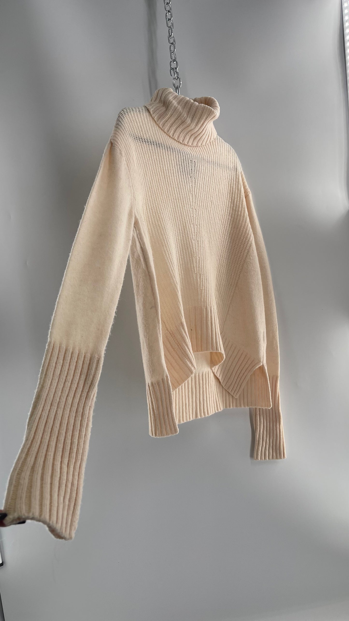 MOTH Anthropologie 80% Wool Ivory Off White Knit Turtle Neck Sweater (Small)