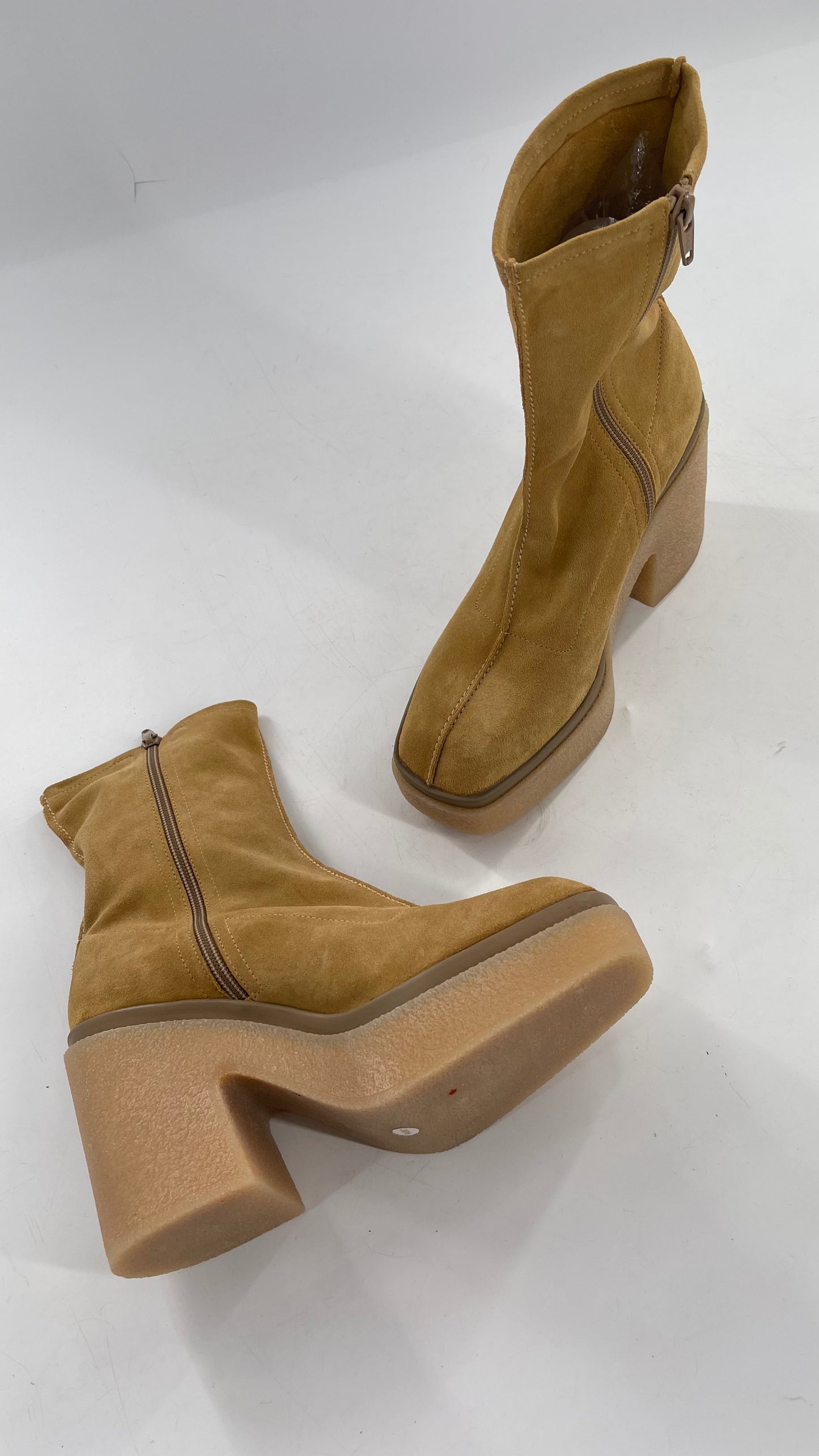 Free People Gigi Tan Suede Ankle Boots with Platform and Chunky Rubber Heel (38.5)
