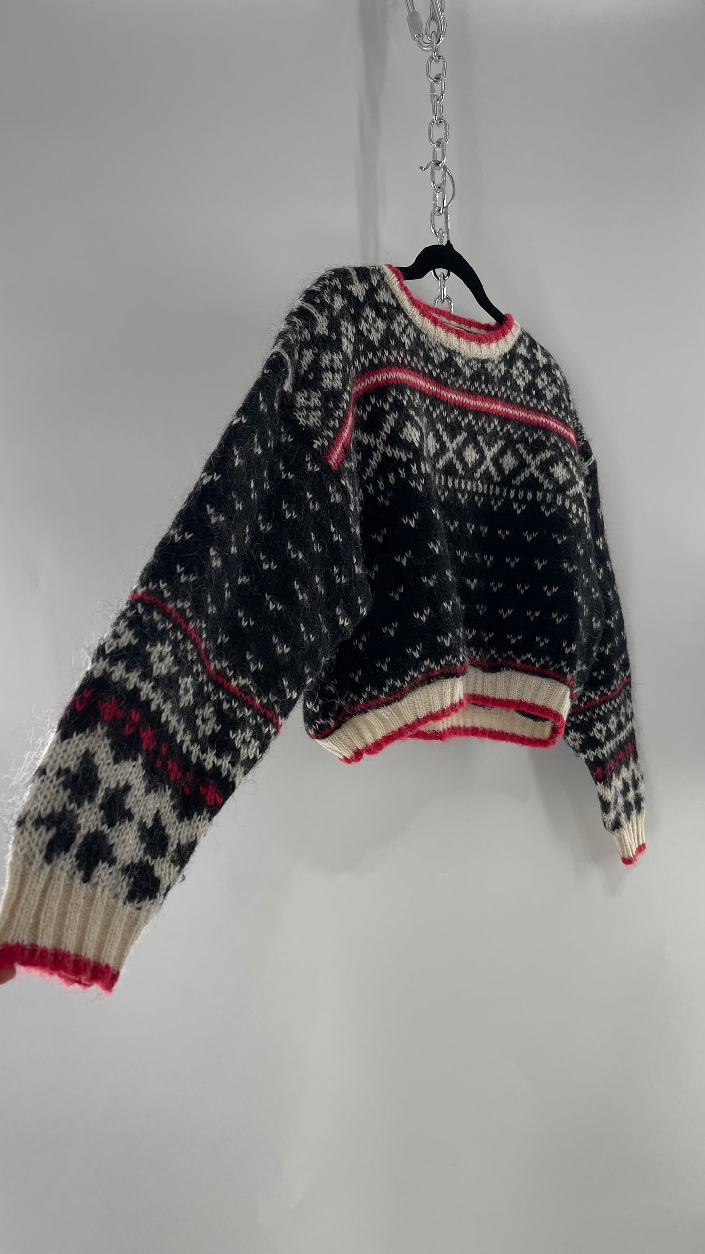 1980s Vintage Wool Black/White/Red Cropped Sweater (Medium)