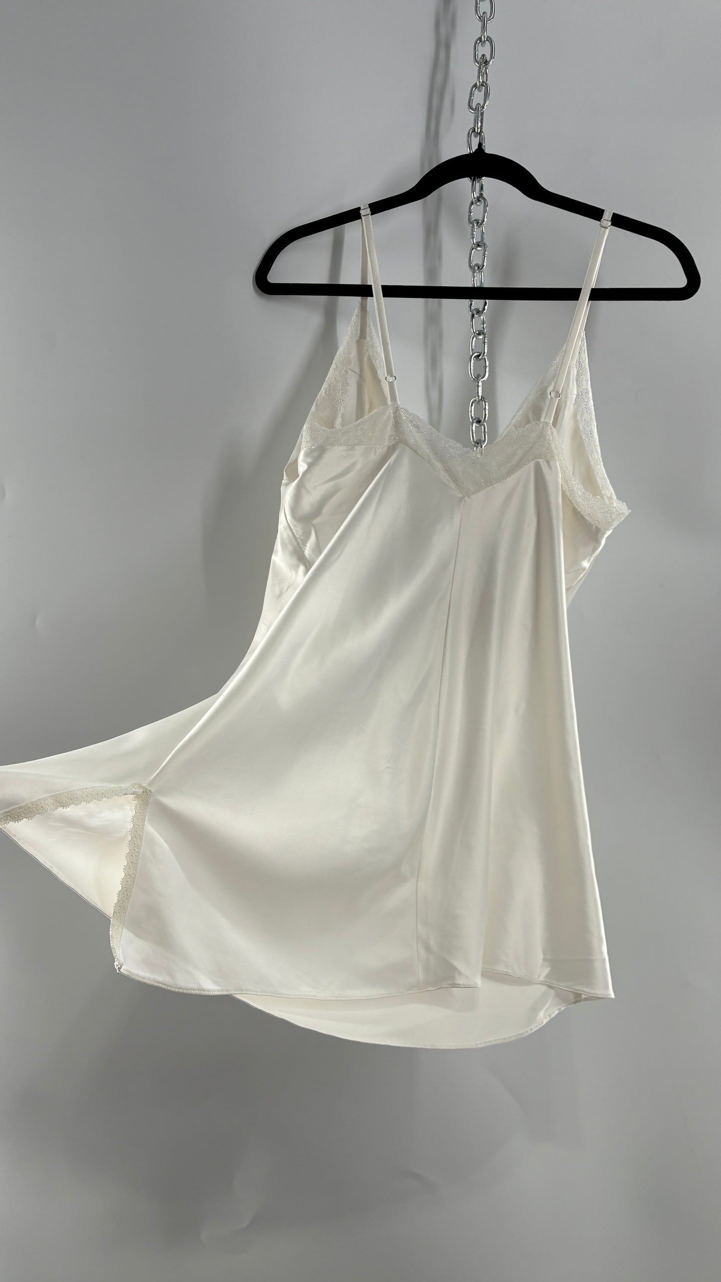 Vintage GALINA SIGNATURE White Slip with Lace Underbust Cut Out Detail (Medium)