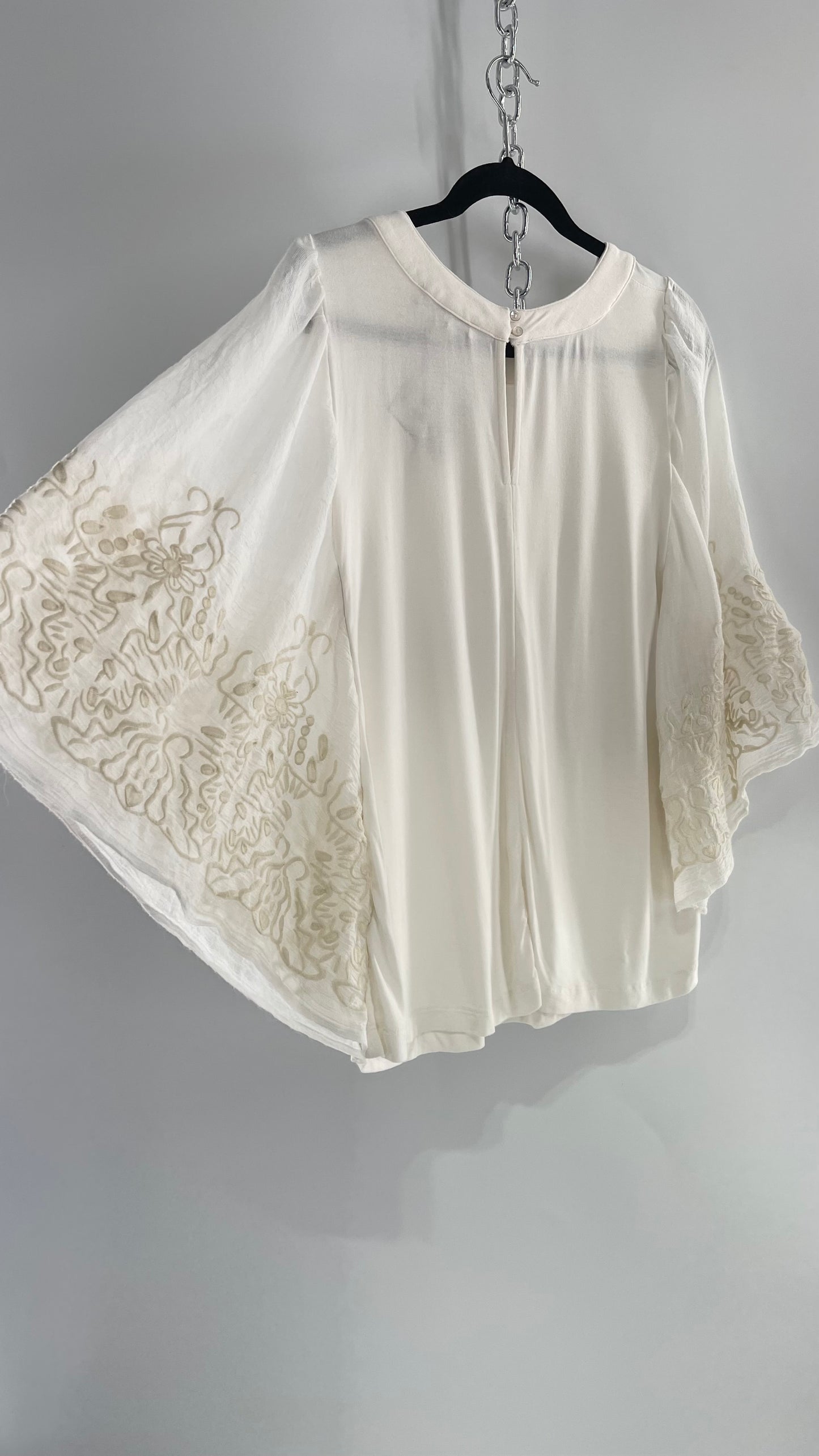 Anthropologie Eri + Ali White Embroidered Bat Wing Blouse (Medium)