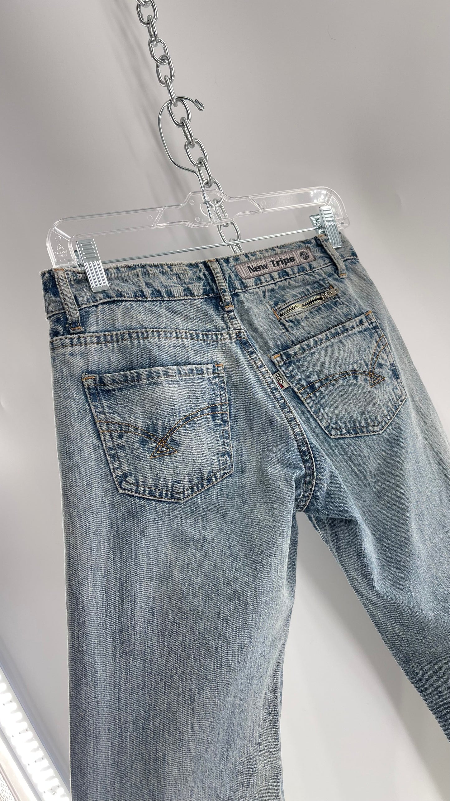 Vintage New Trips Light Wash Kick Flare Jeans with Zipper Hem Detail, V Waistline and Oversized Metal Buttons (40)