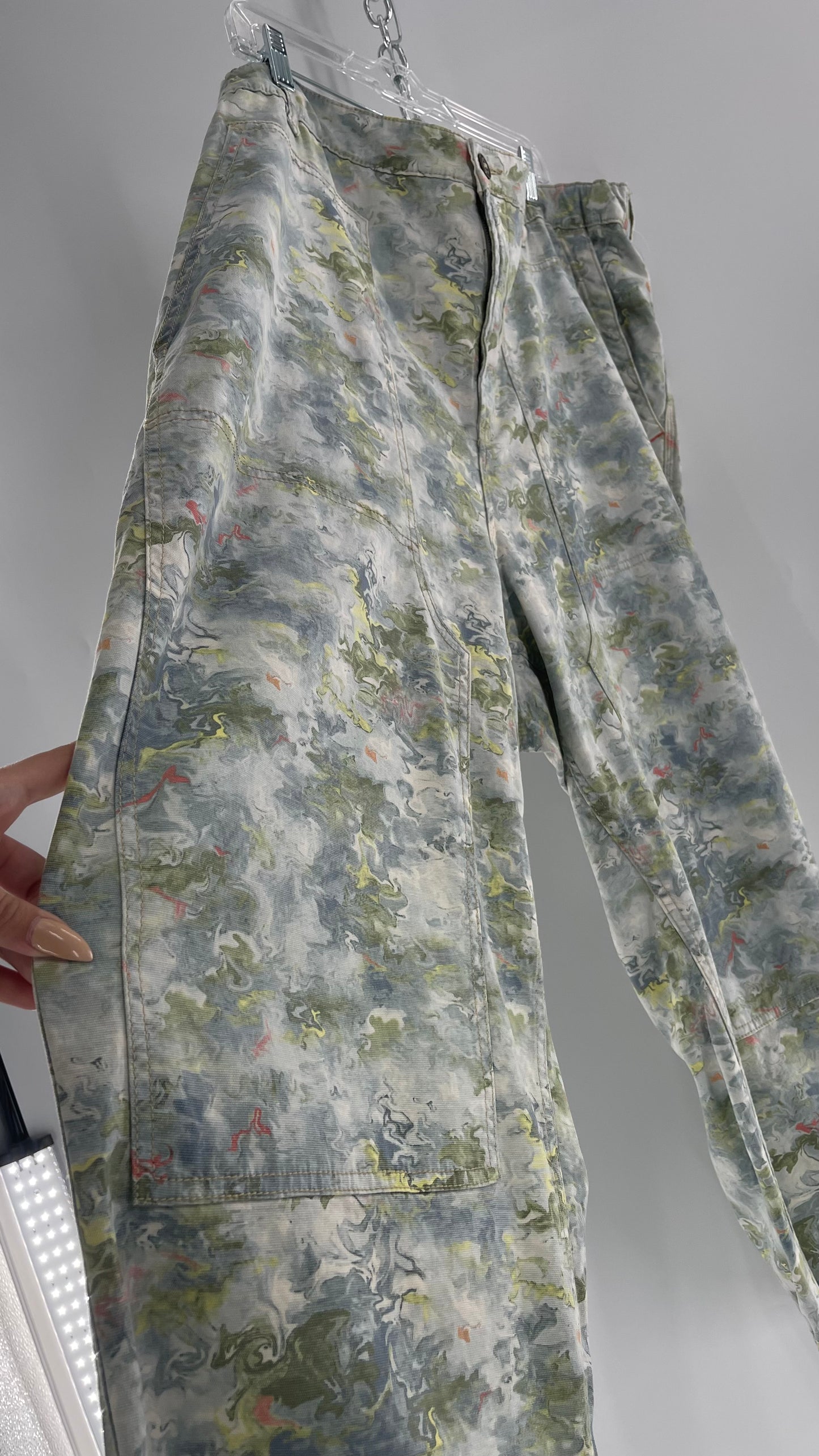Pilcro Anthropologie Lilly Pad Pond Painted Water Color Cargos (26W)