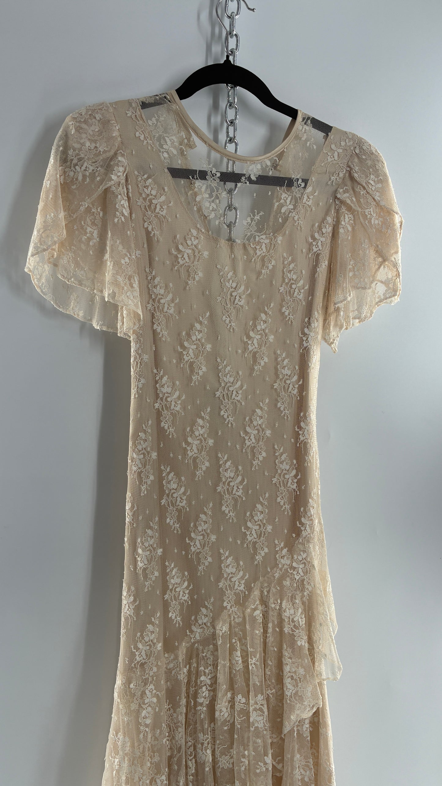 Vintage Ivory Lace Gown with Petal Sleeves, Tiered Hemline (5/6)