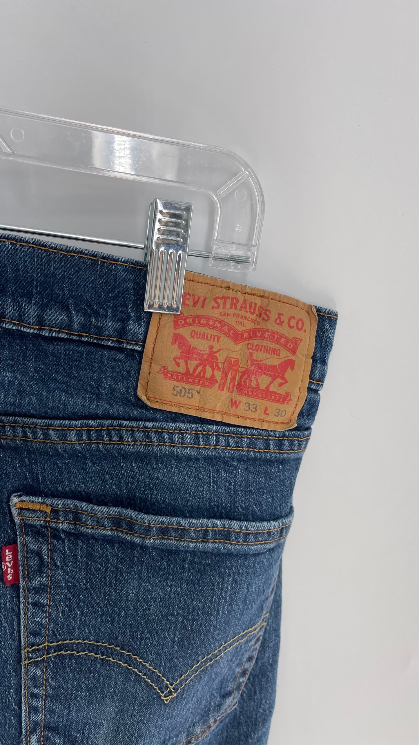 Levi 505 Worn Medium Wash Men’s Straight Leg Jeans (33 X 30)