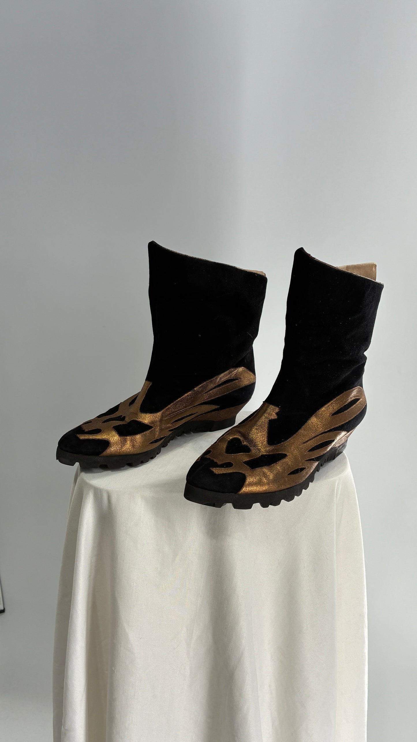 Vintage 1960s Pancaldi for MARLOWE Black Suede Gold/Bronze Appliqué Patchwork Pointed Toe Boot (38.5)