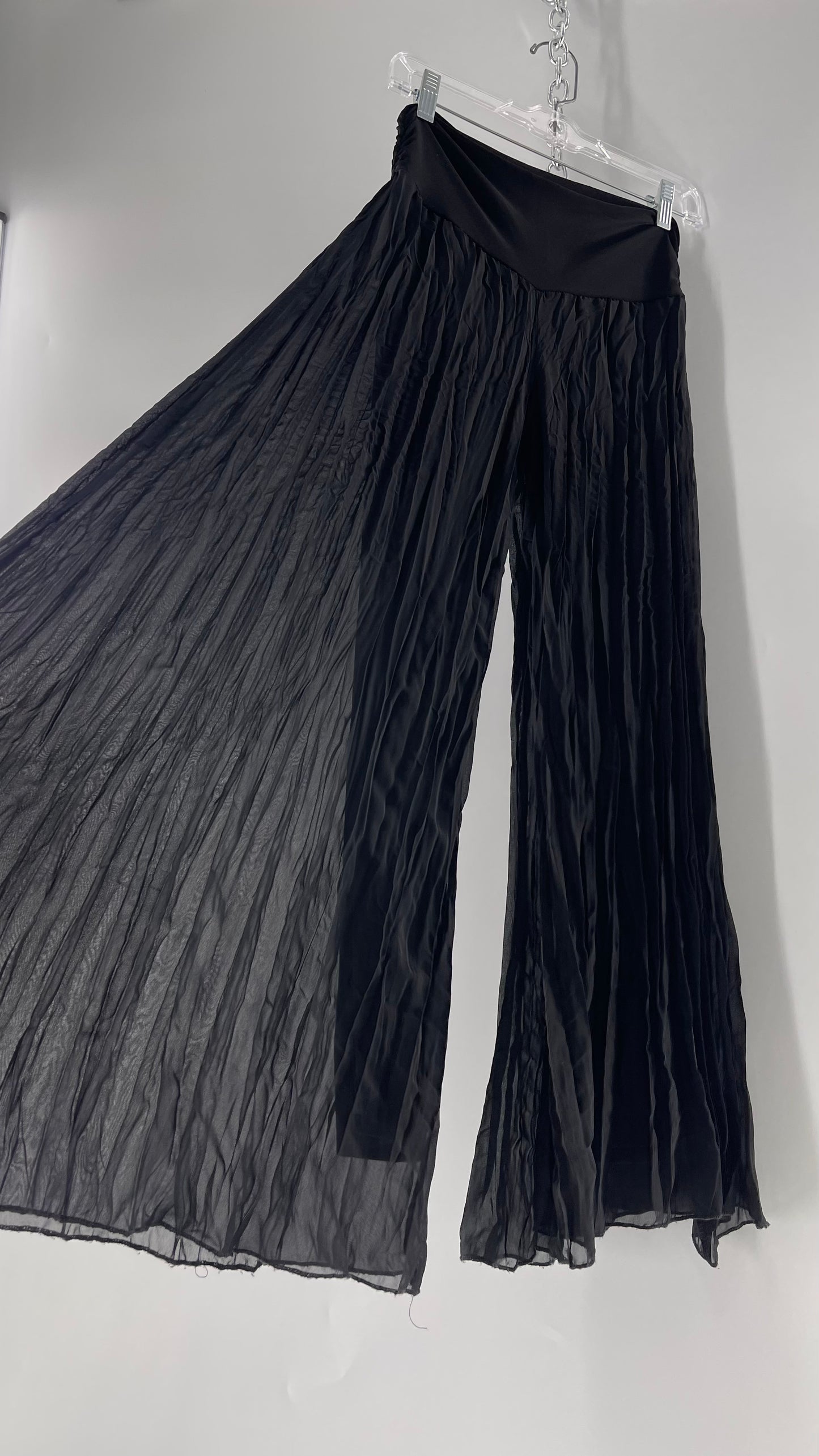 Vintage Body Central Crimped/Crinkled Low Waist Ultra Wide Leg Flared Yoga Pants (Small)