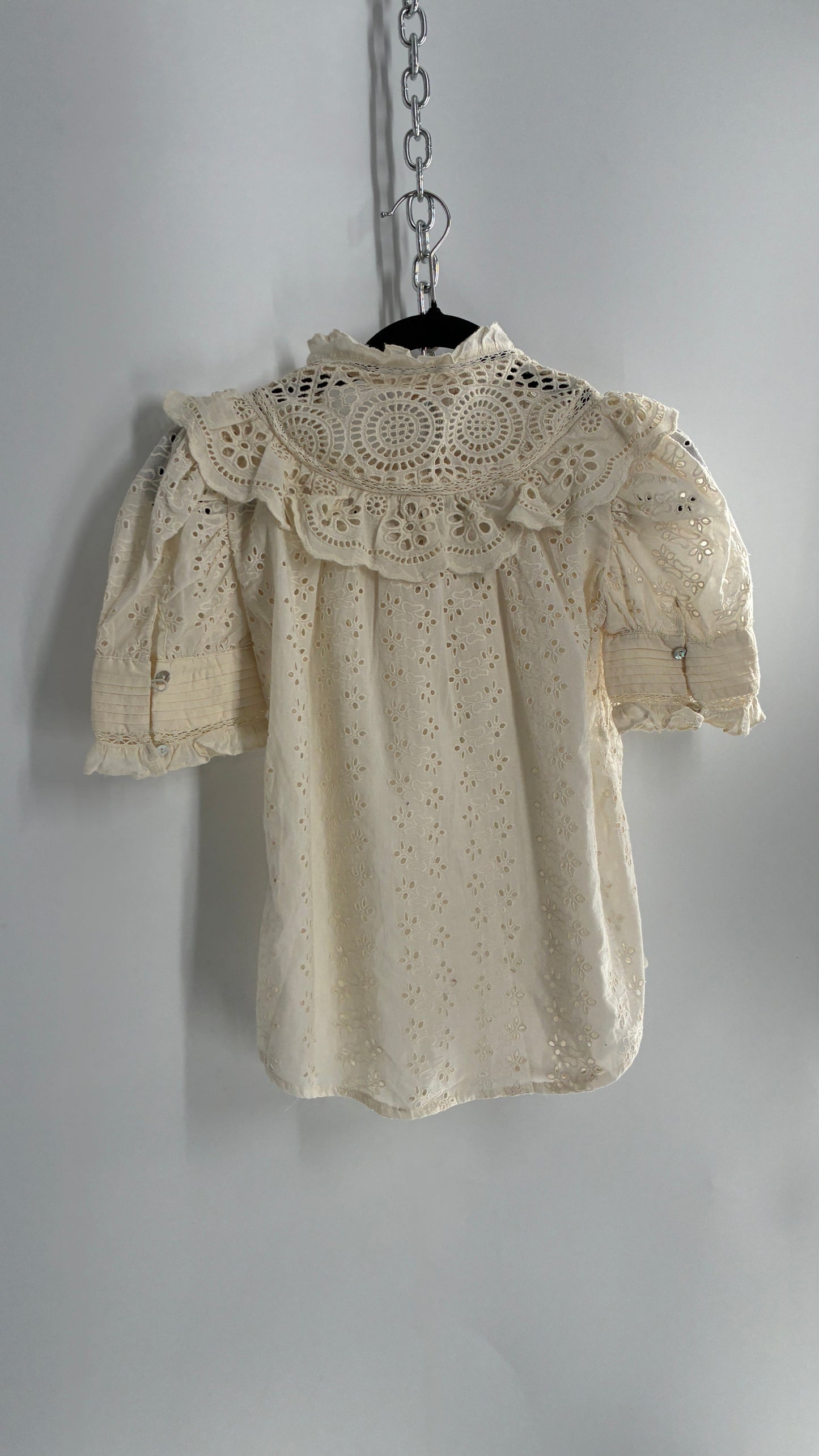 Love the Label Off White Button Front Puff Sleeve, Lace Eyelet Blouse (XS)