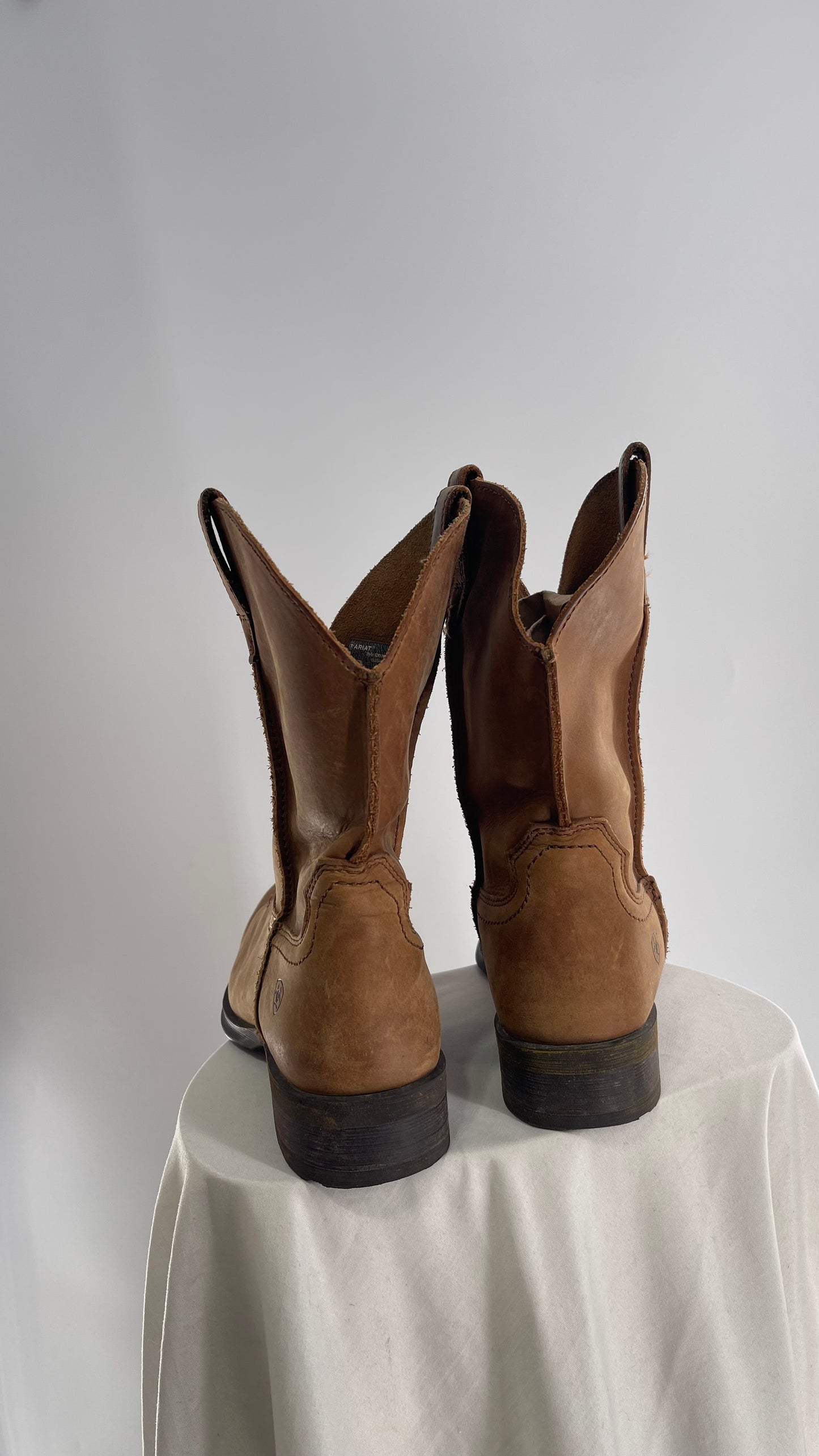 ARIAT Light Brown Square Toe Thick Leather Cowboy Boots (9.5)
