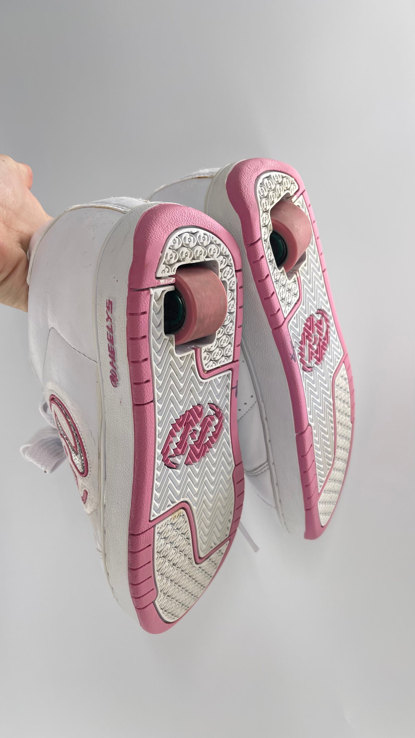 Vintage Scuffed Up White Pink Glitter Heelys (7)