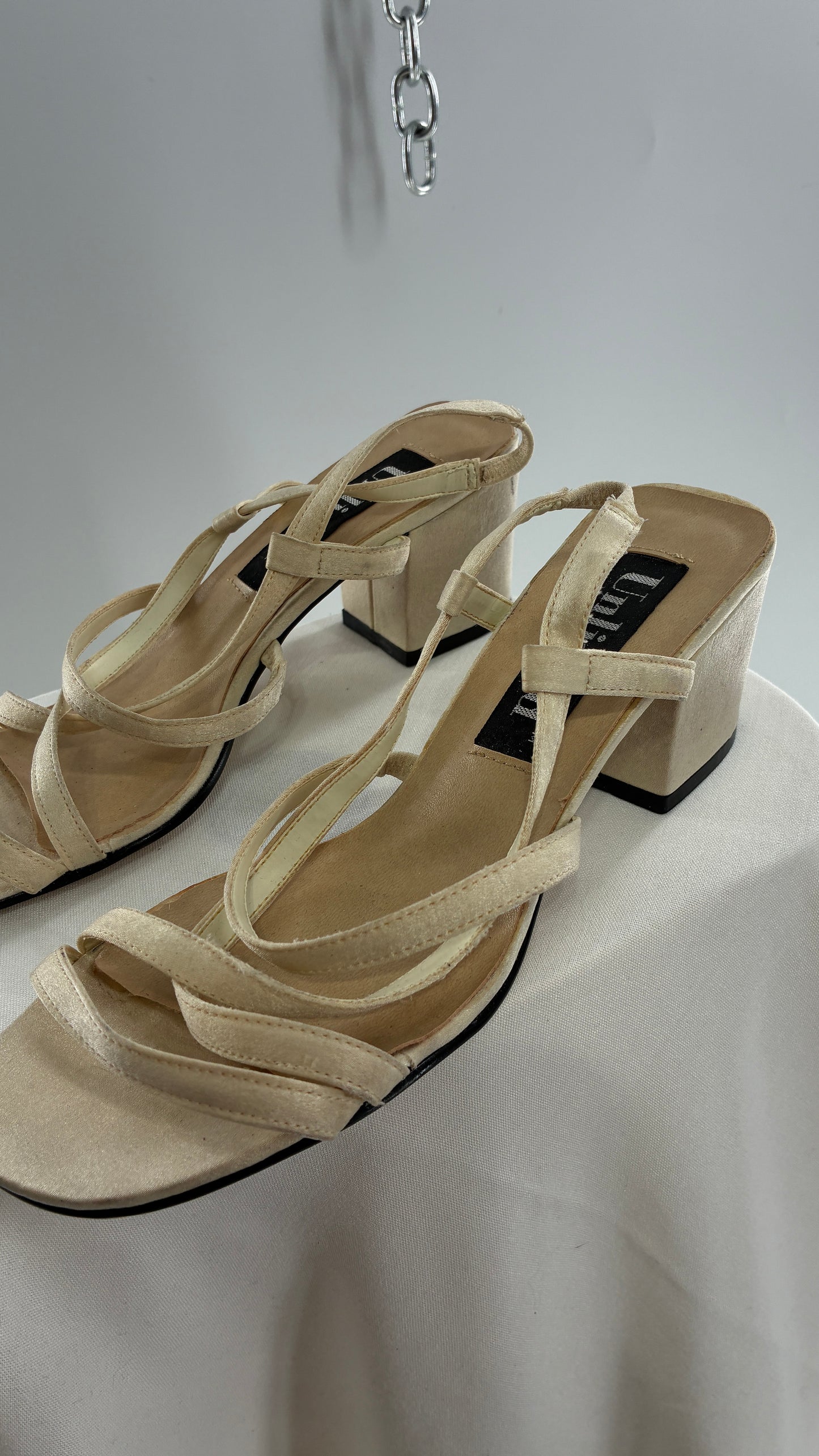 Vintage UNLISTED 1990s Strappy Ivory Block Kitten Heel Sandal (8)