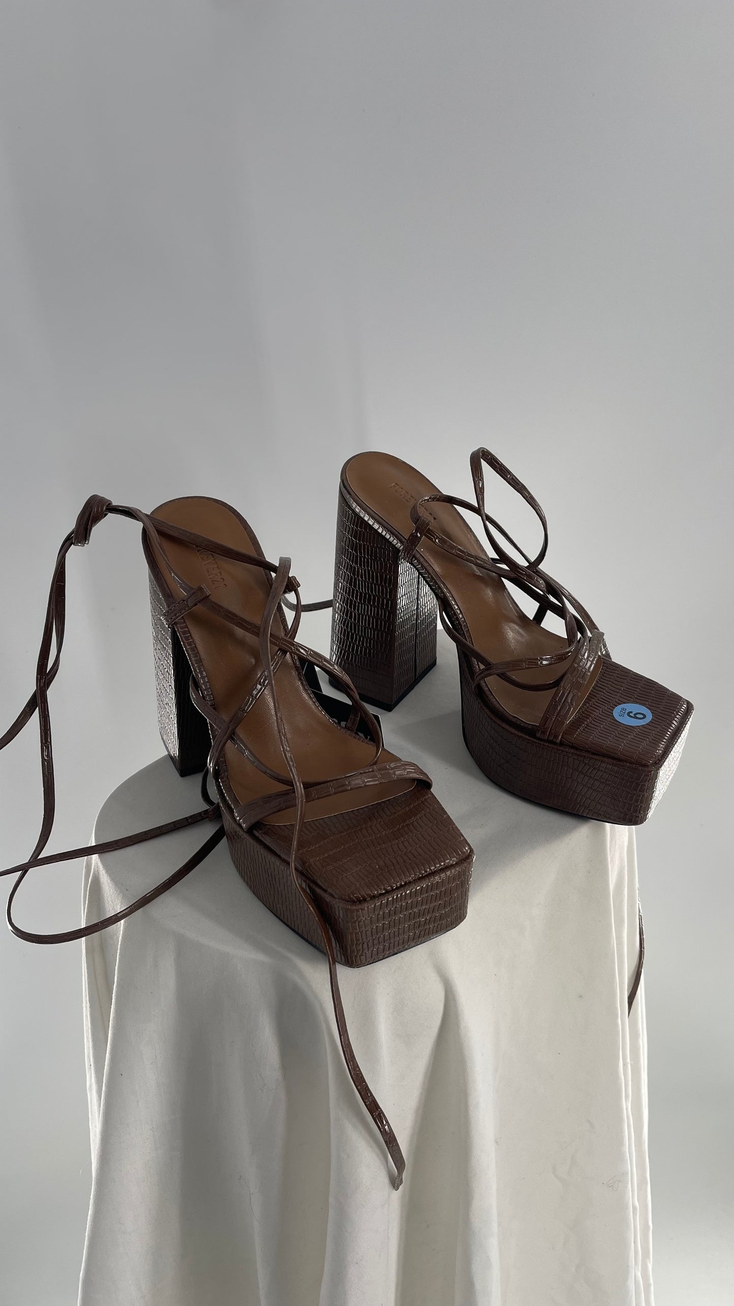 Forever 21 Brown Crocodile Embossed Platform Chunky Heel Strappy Heel (6)
