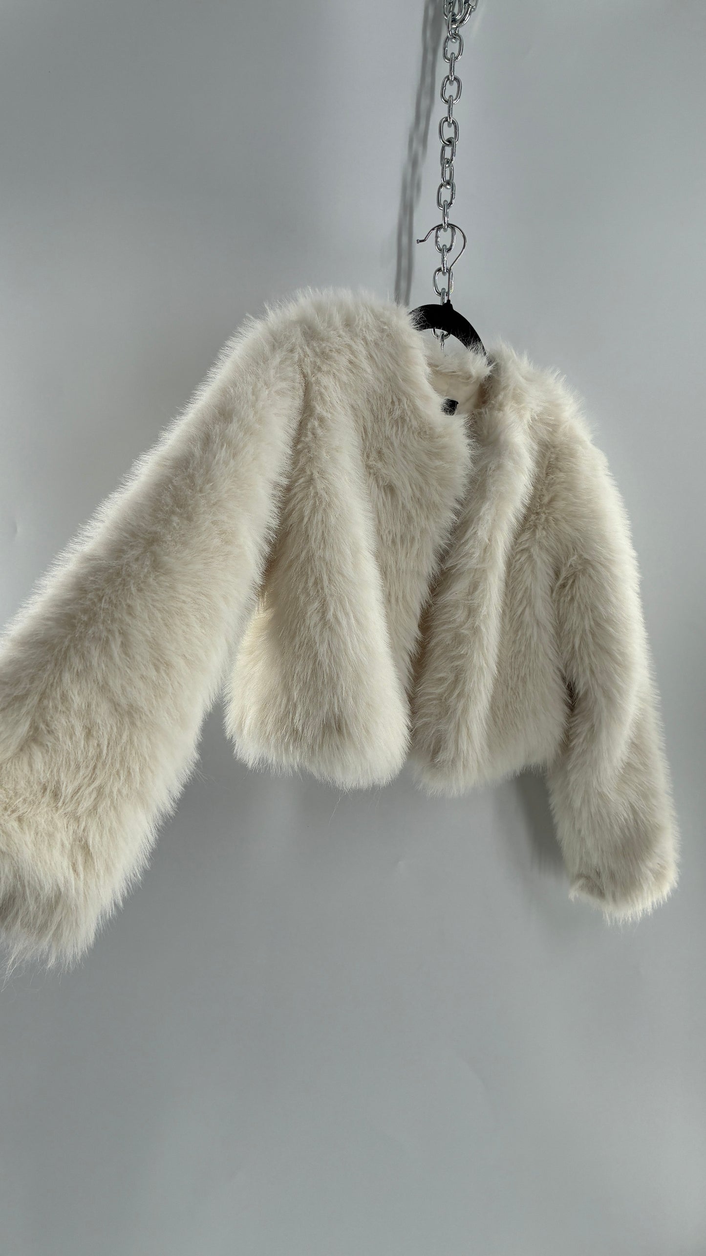 White Fluffy Cropped Jacket (Y14/XS/S)