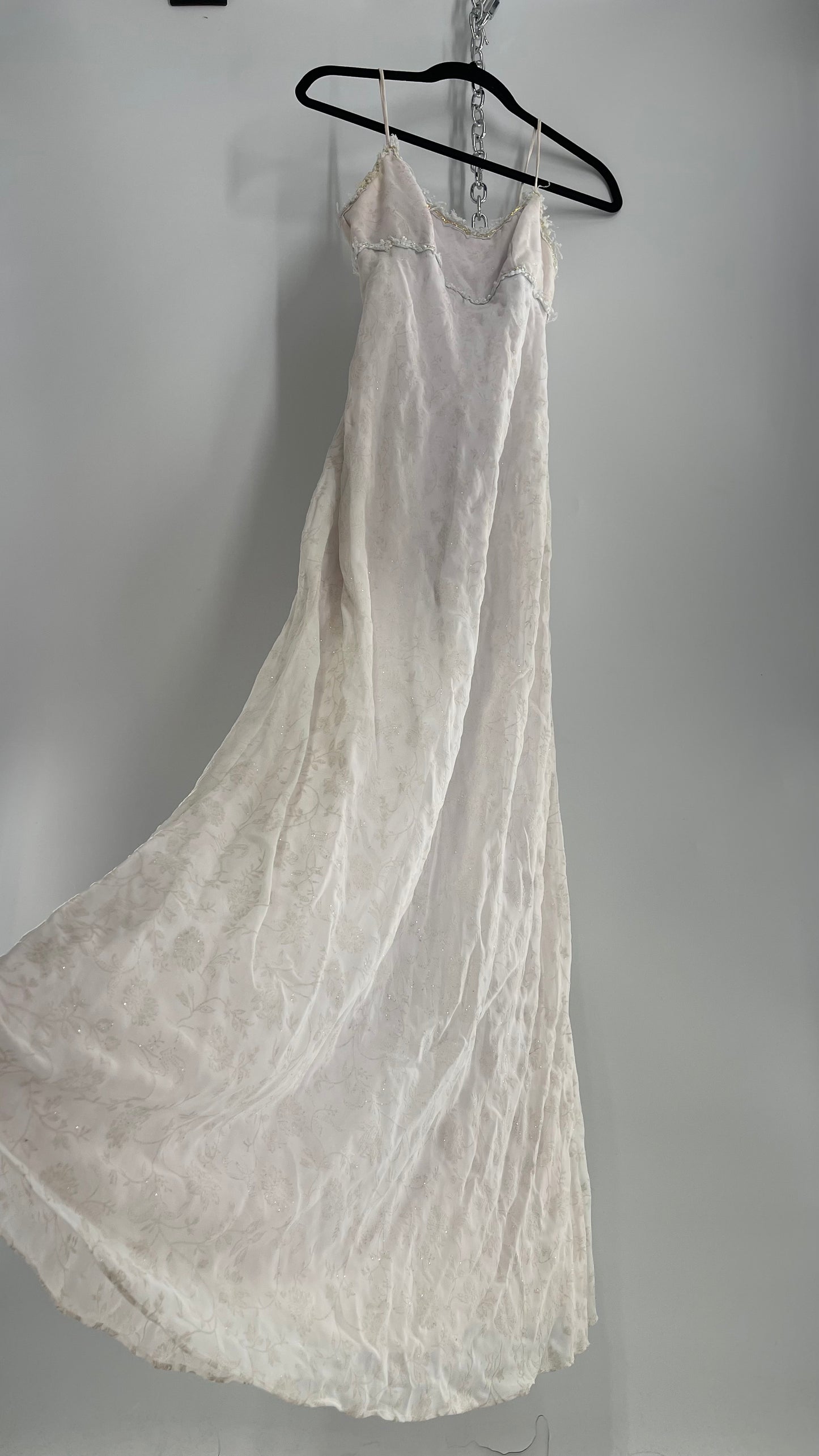 Vintage 1990s BLONDIE NITES by Jaslene Off White/Light Lilac Gown with Lace Trim (5)