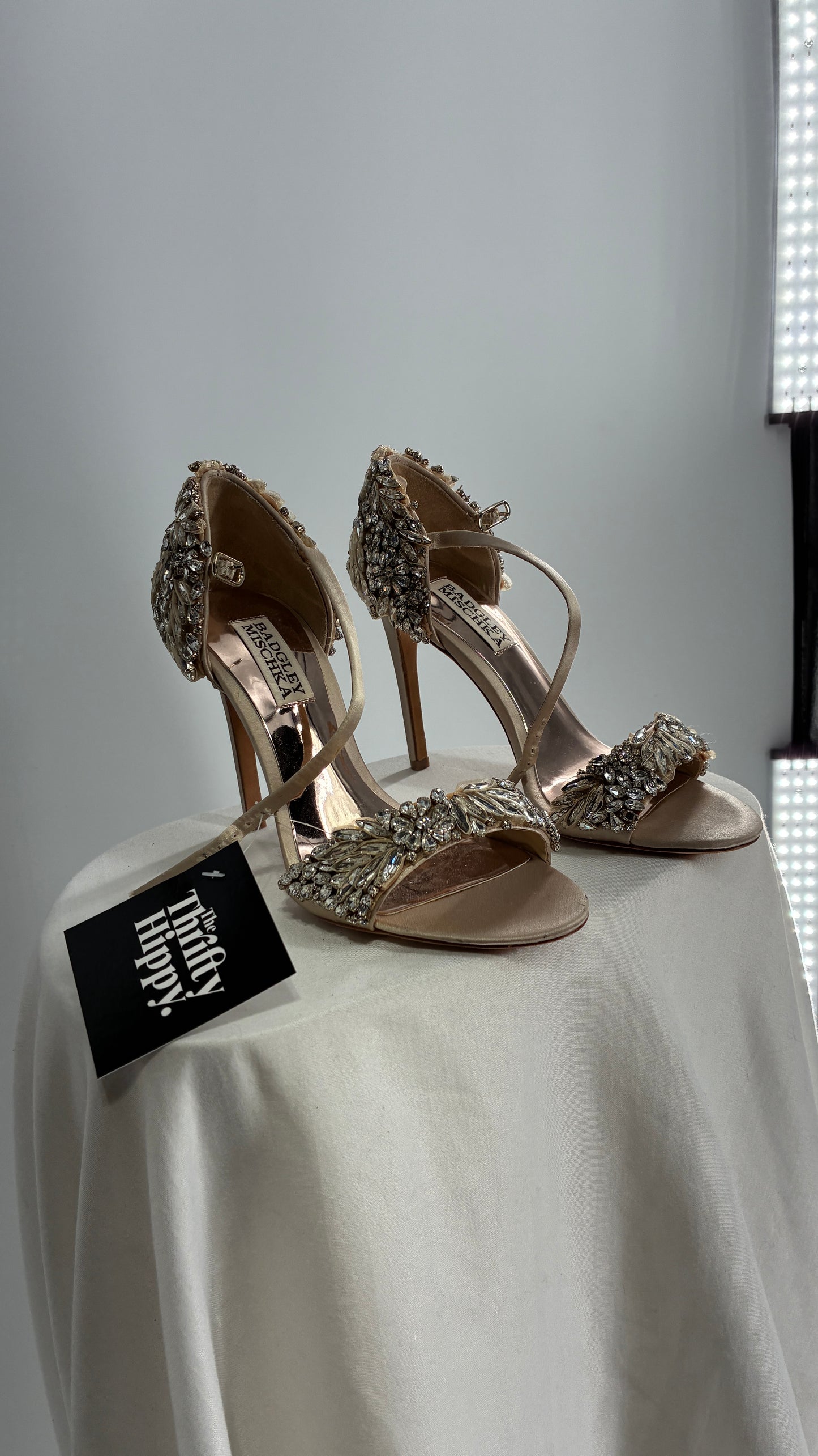 BAGDLEY MISCHKA Champagne Rhinestone Encrusted Embellished Round Toe Heels (5.5)