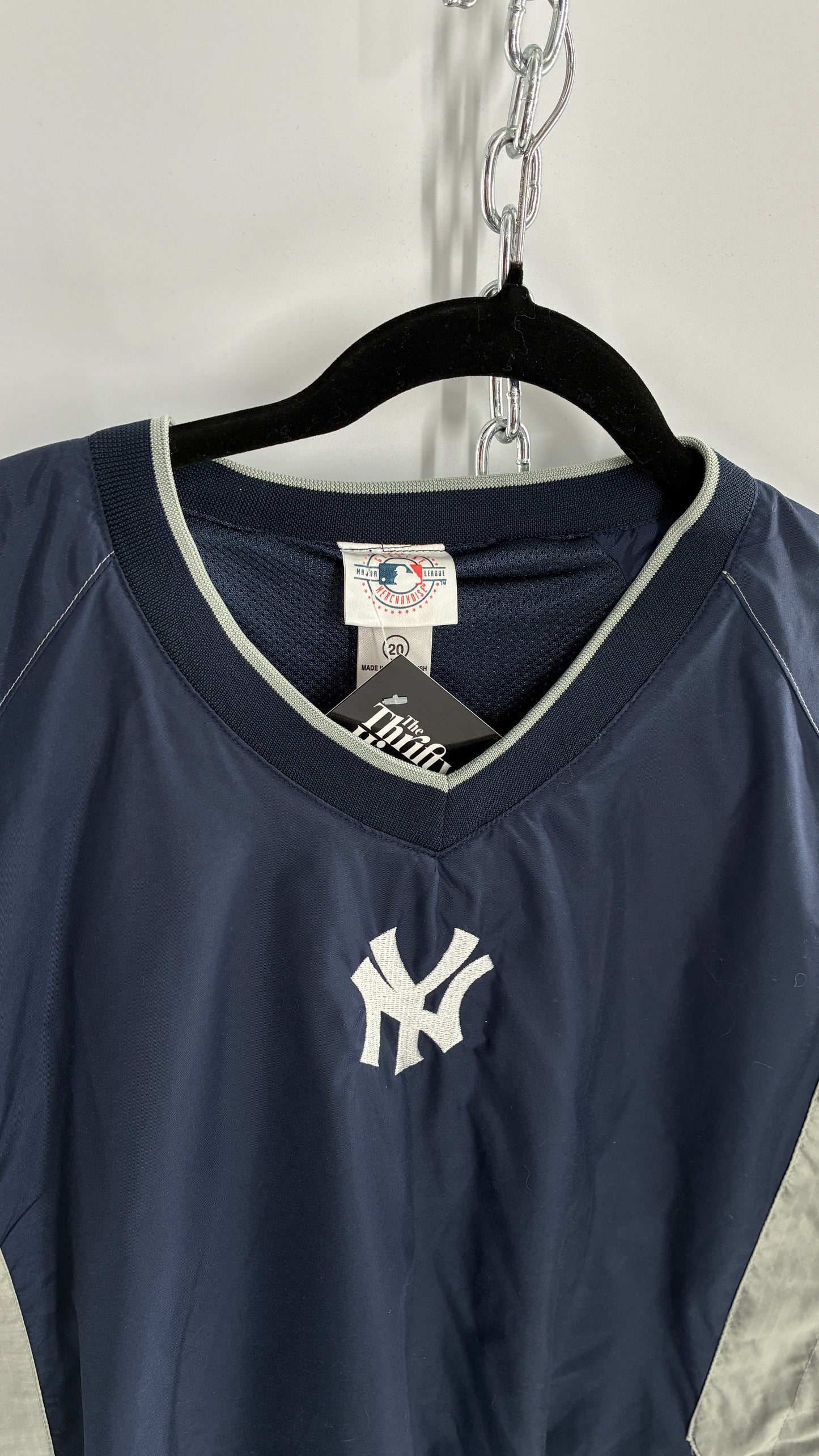 Vintage YANKEES Windbreaker Crewneck with Embroidered Logo (20)