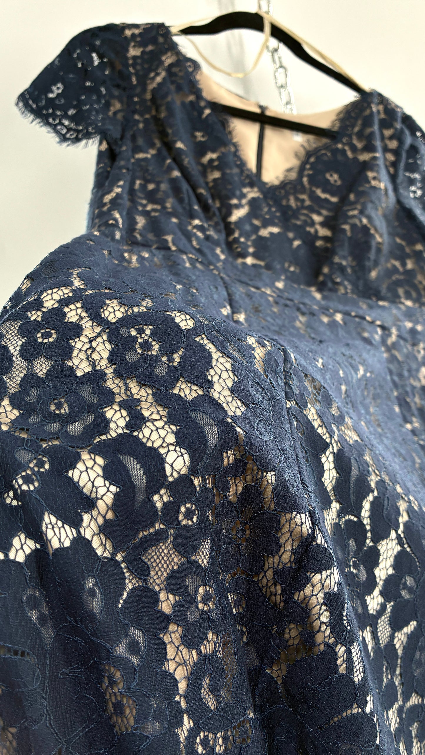 Deadstock Vintage ELIZA J Navy Blue Overlay Lace Full Length Mermaid Style Gown (8)