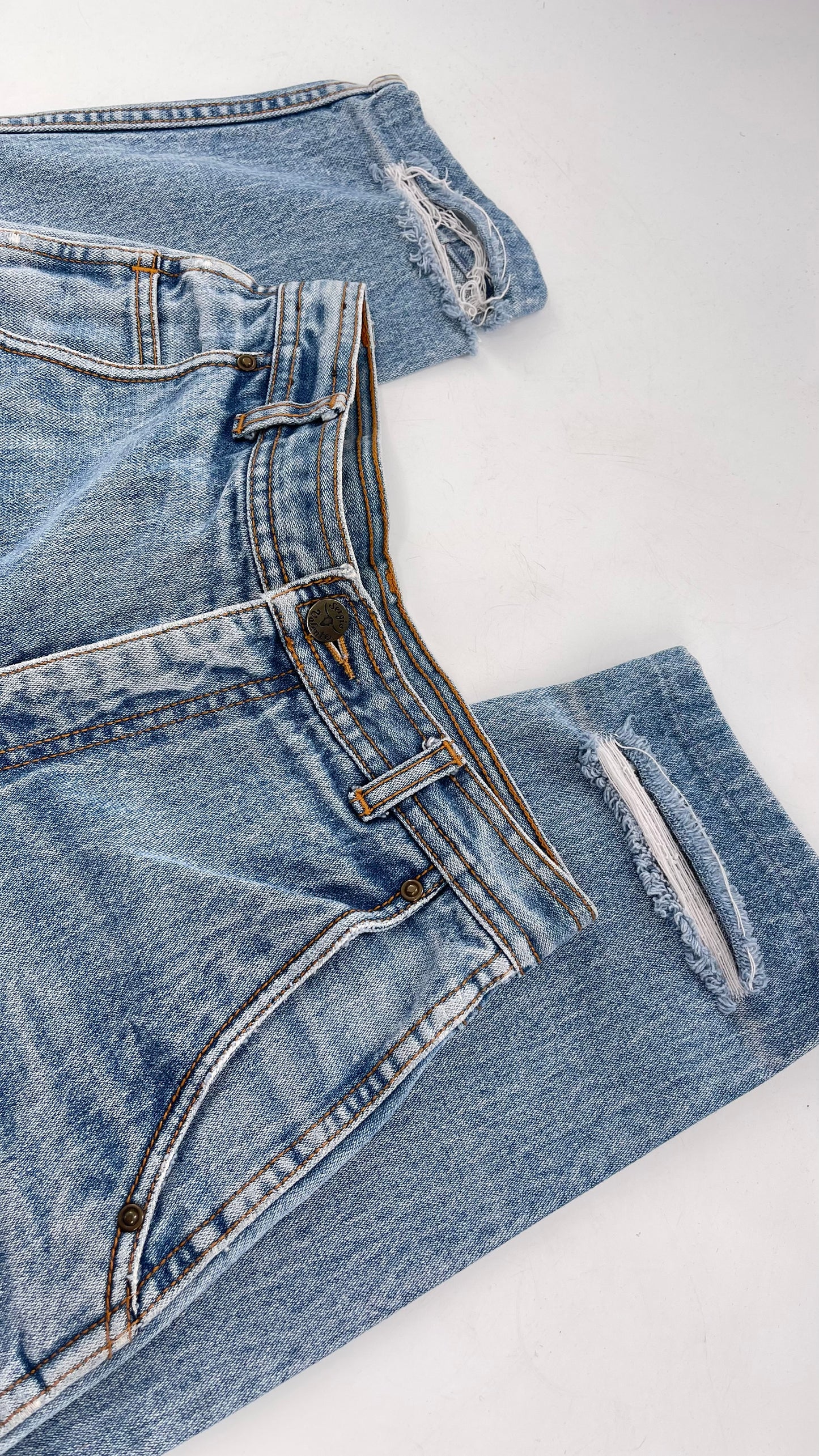 Vintage Sergio Valente Light Blue Ultra High Waisted Mom Jeans with Distressing (28)