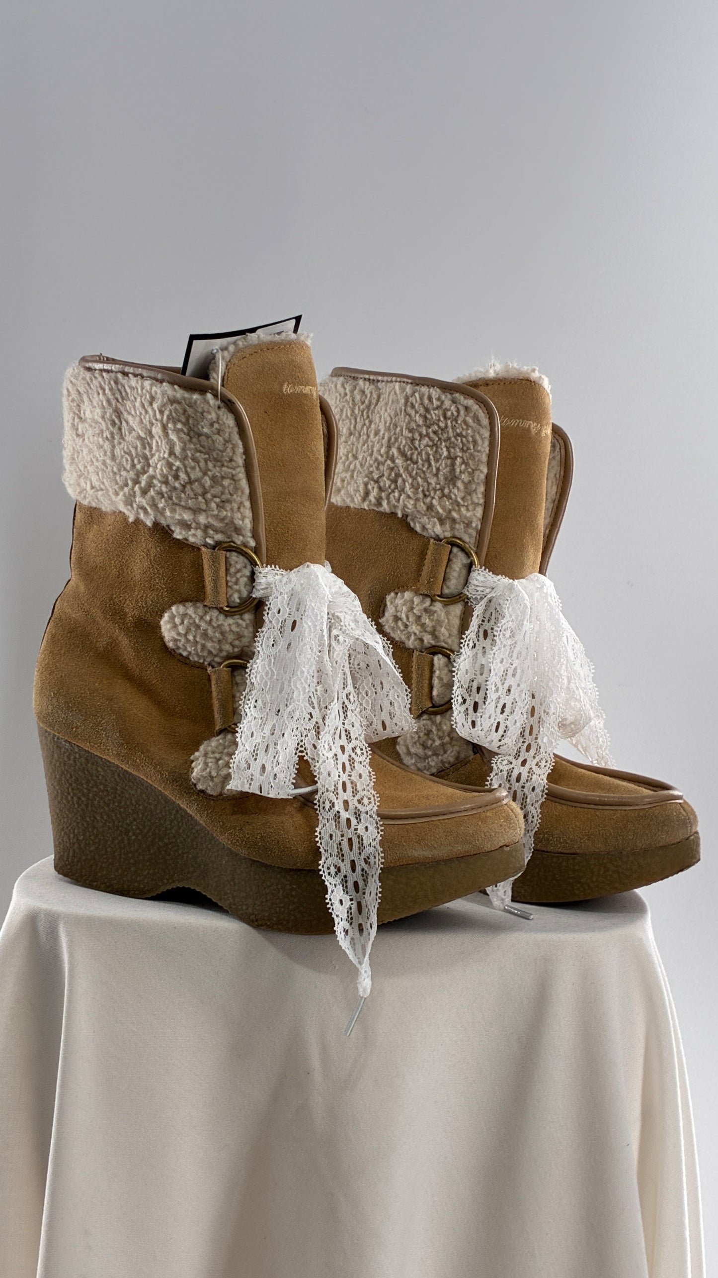Vintage TOMMY GIRL Suede Leather Wedge Heels with Sherpa Details and Lace Trim Laces (8)