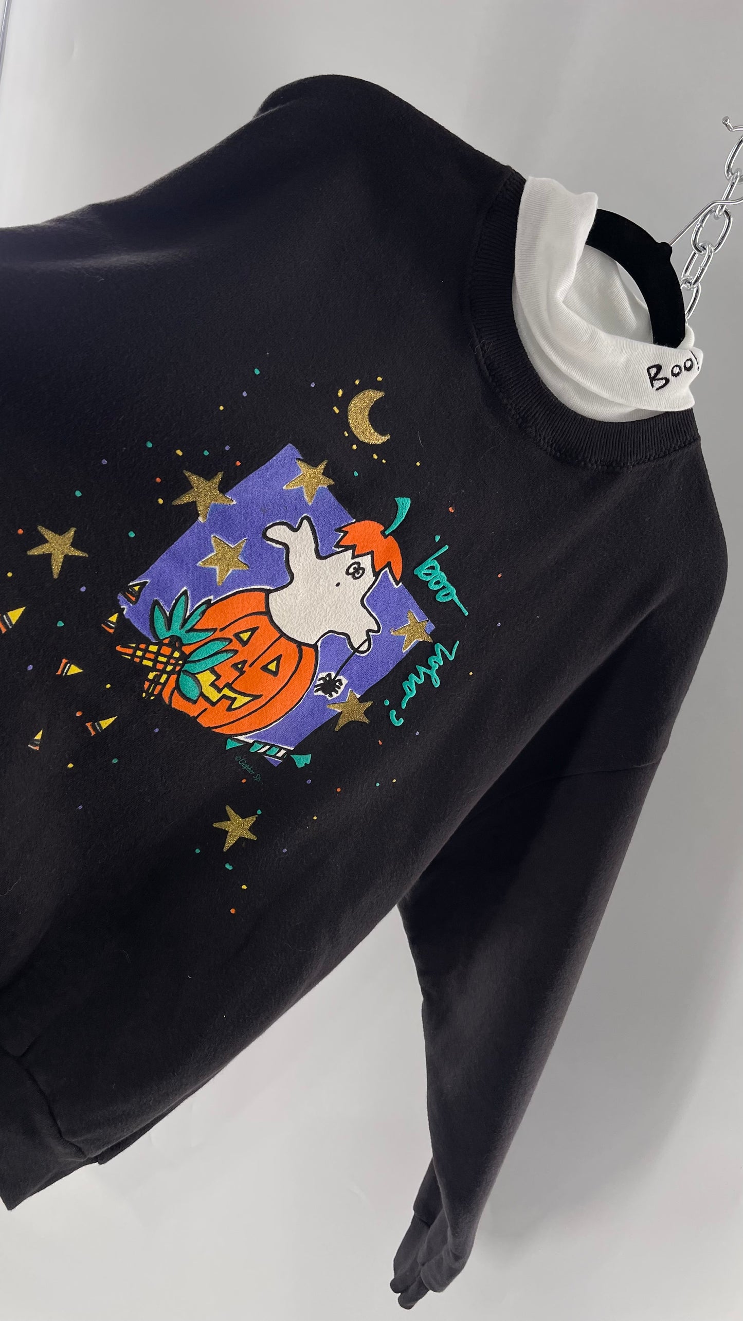 Vintage Black Halloween Graphic Crewneck with White Turtleneck Detail and Boo Embroidery (Large)