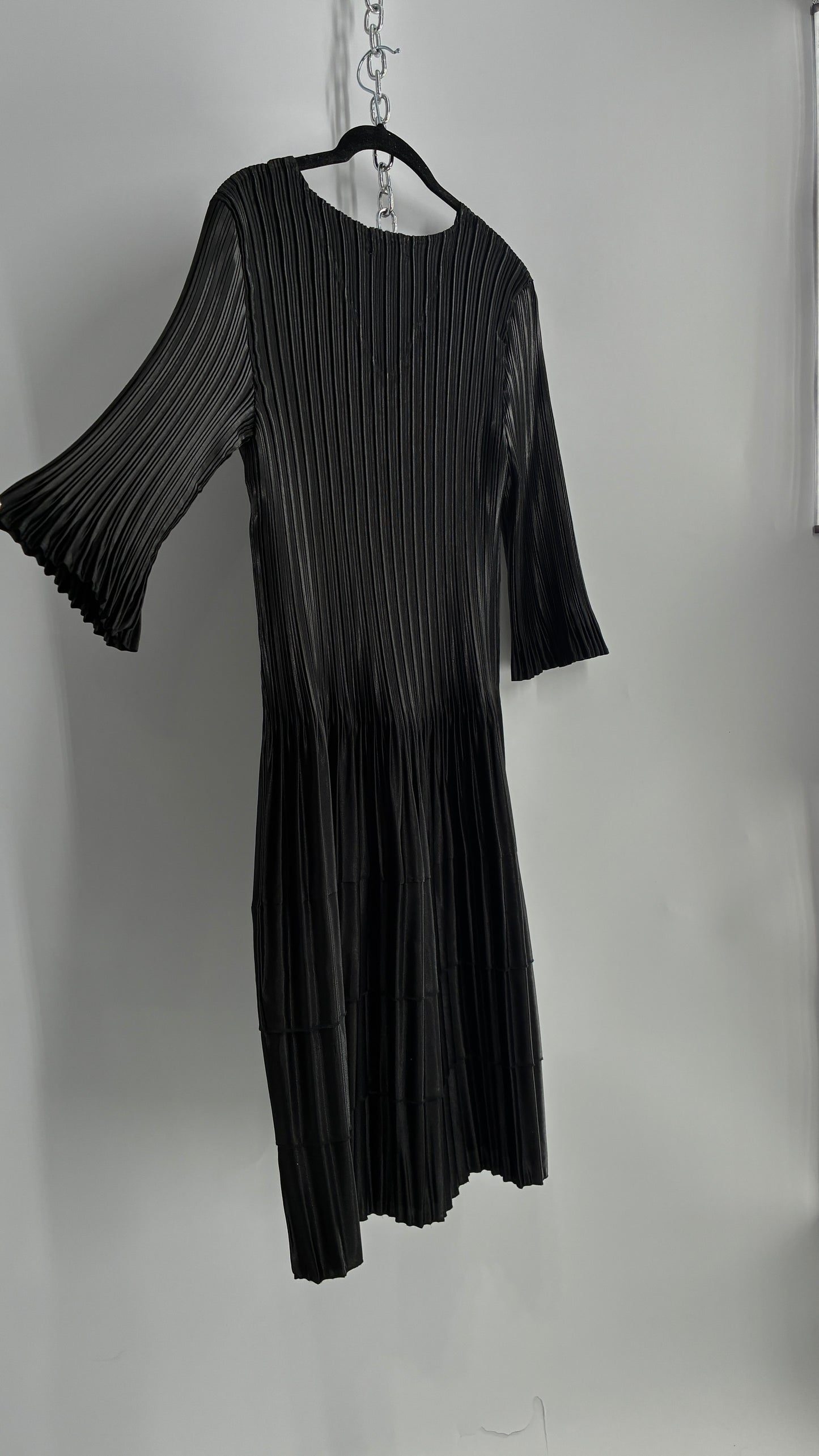 Vintage MINI PLEATS Black Tiered Dress (M-L)