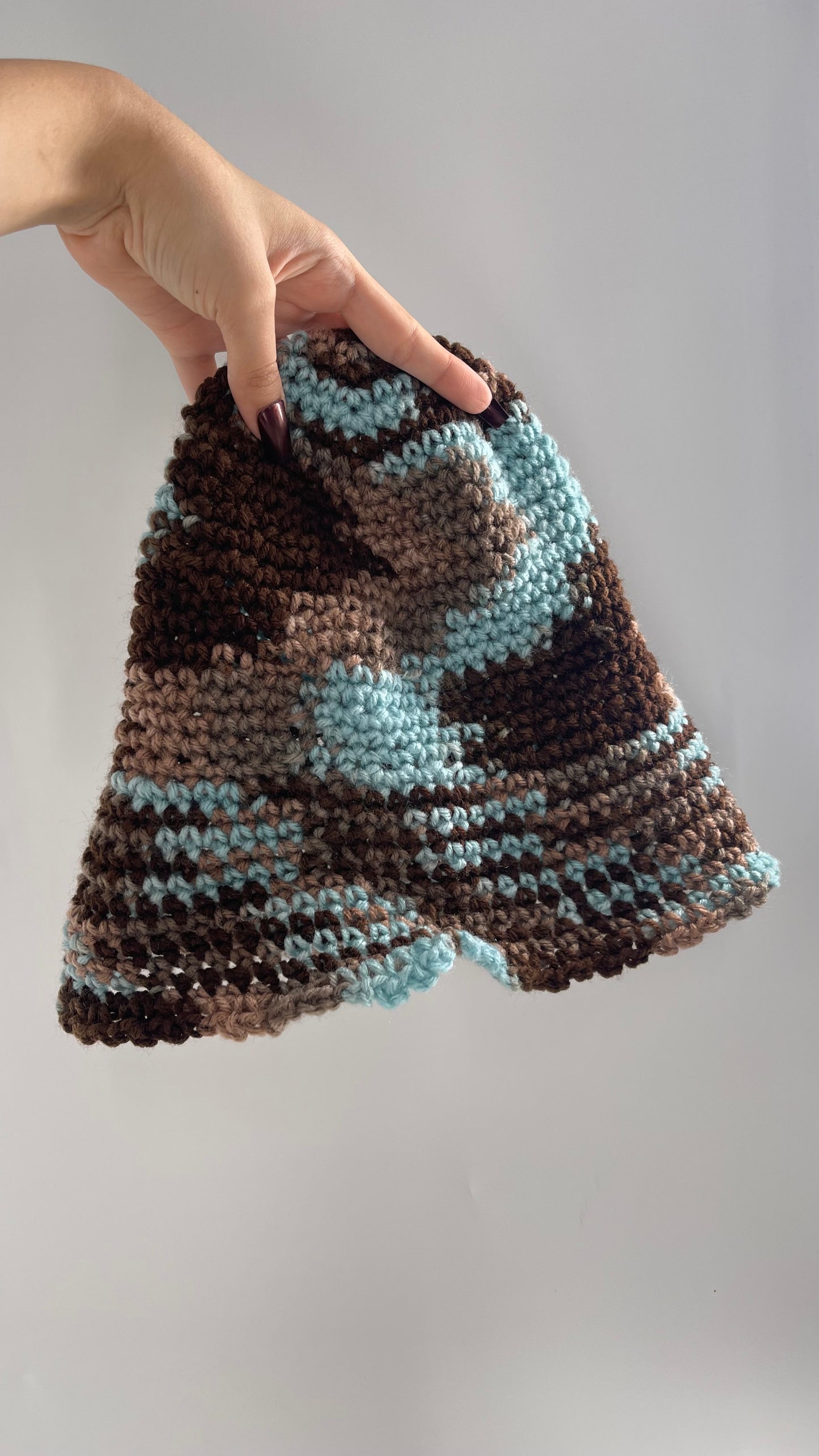 Vintage Hand knit Bucket Hat Blue/Brown