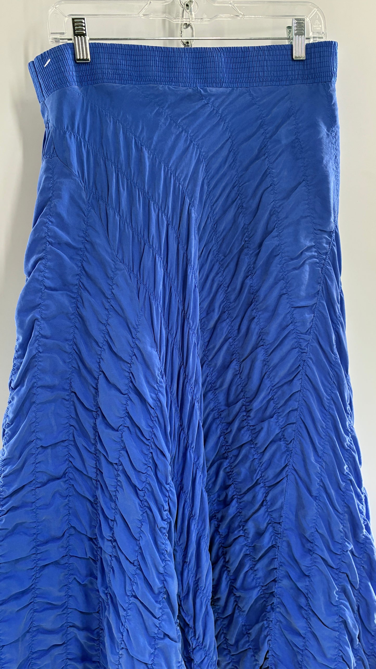 Vintage DKNY 100% Silk Cobalt Blue Skirt (Small)