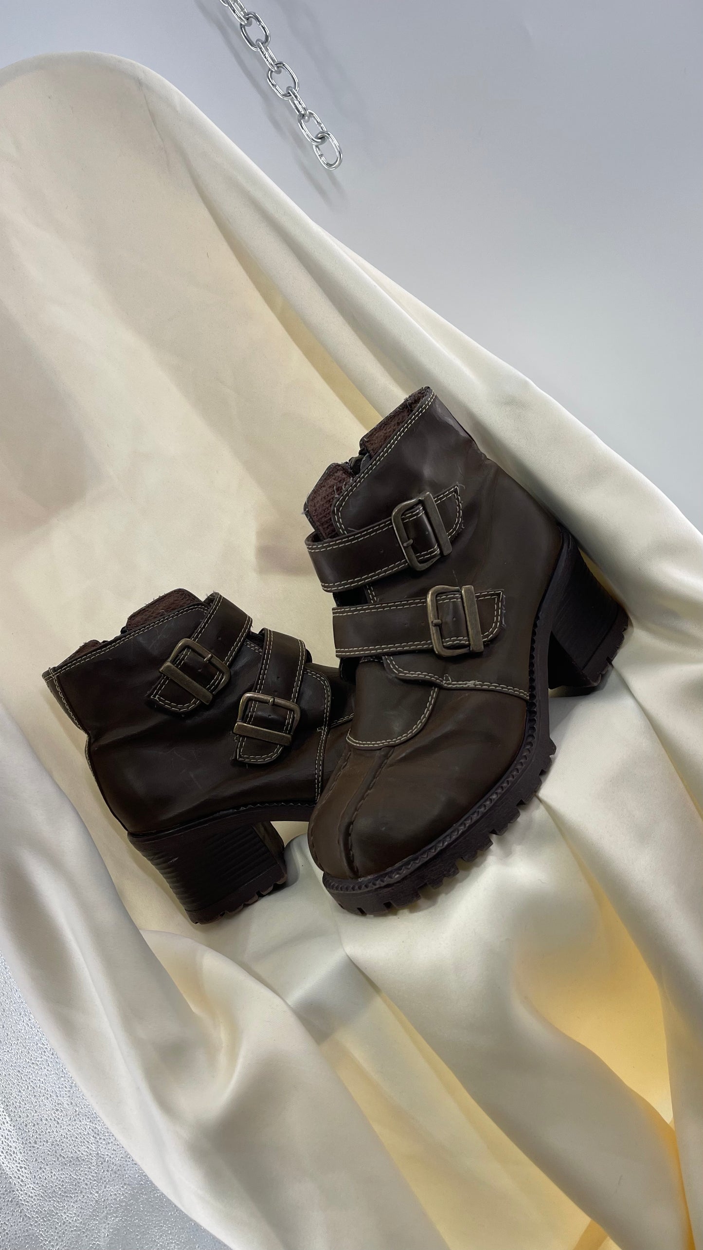 Vintage No Boundaries Brown Chunky Heel Platform Cross Front Buckle Boots (7)