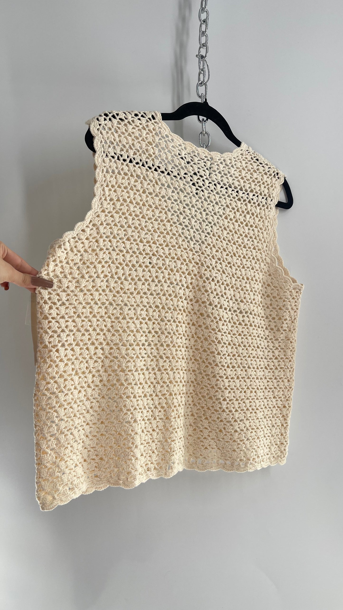 Deadstock Vintage Cabela’s Beige Crochet Knit Vest with Tags Attached (Large)