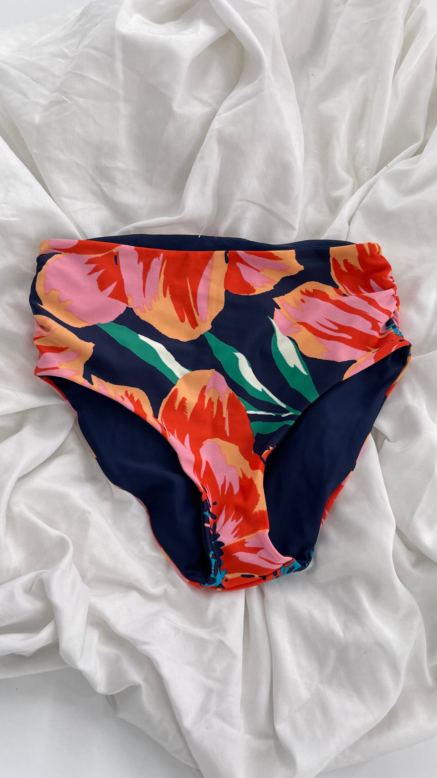 AERIE Reversible Navy Blue Mid Rise Full Coverage Floral Bottoms NWOT (Small)