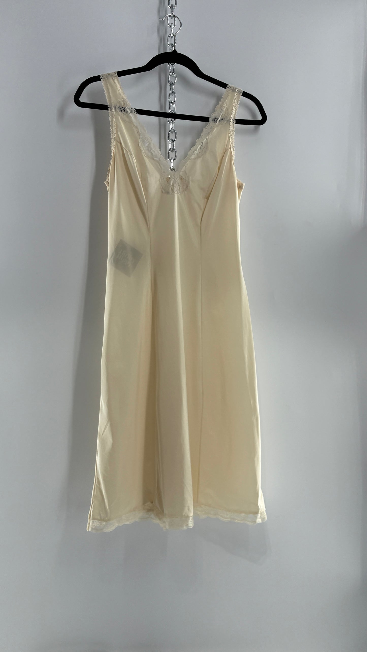 Vintage 1960s JENELLE of CALIFORNIA Slip Lace Trimmed Dress (Small)