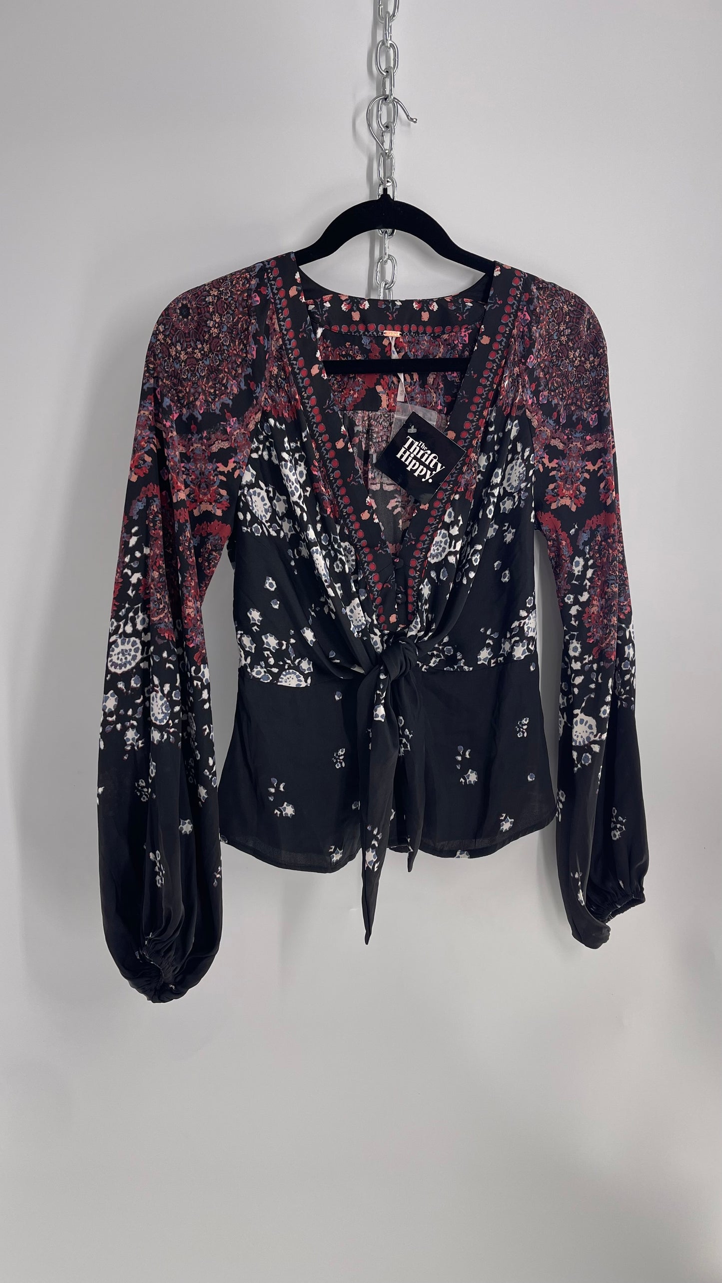 Free People Black Silky Balloon Sleeve Tie Bust Blouse with Button Bag (XS)