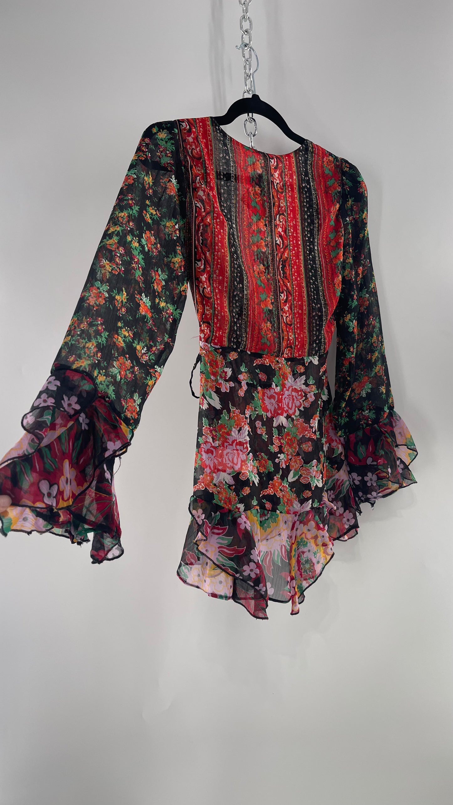 Free People Black Colorful Floral Tie Front Blouse with Ruffled Sleeves and Hem(XS)