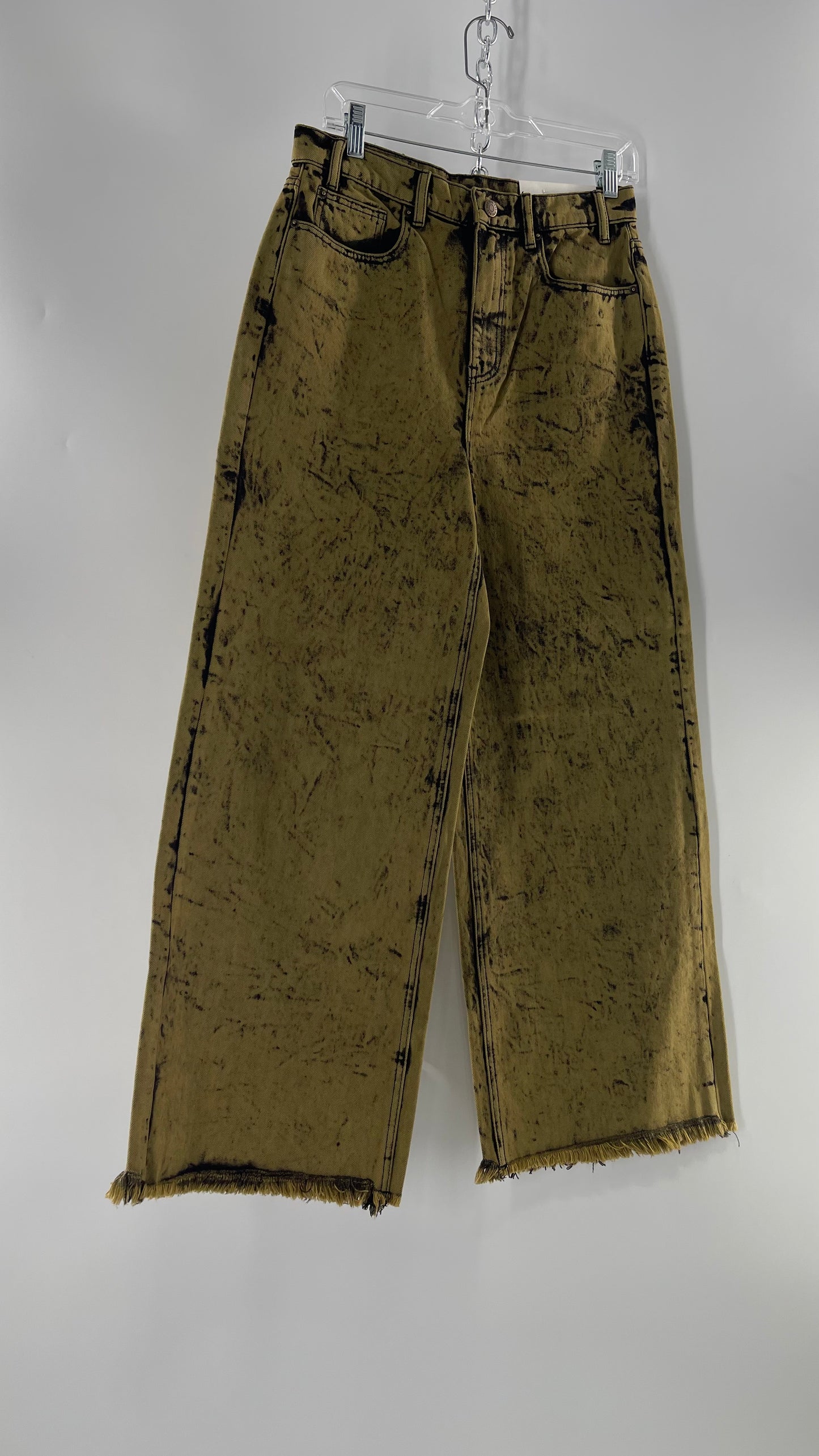 BDG Urban Outfitters Acid Wash Mossy Green High and Wide Jeans with Tags Attached (29)