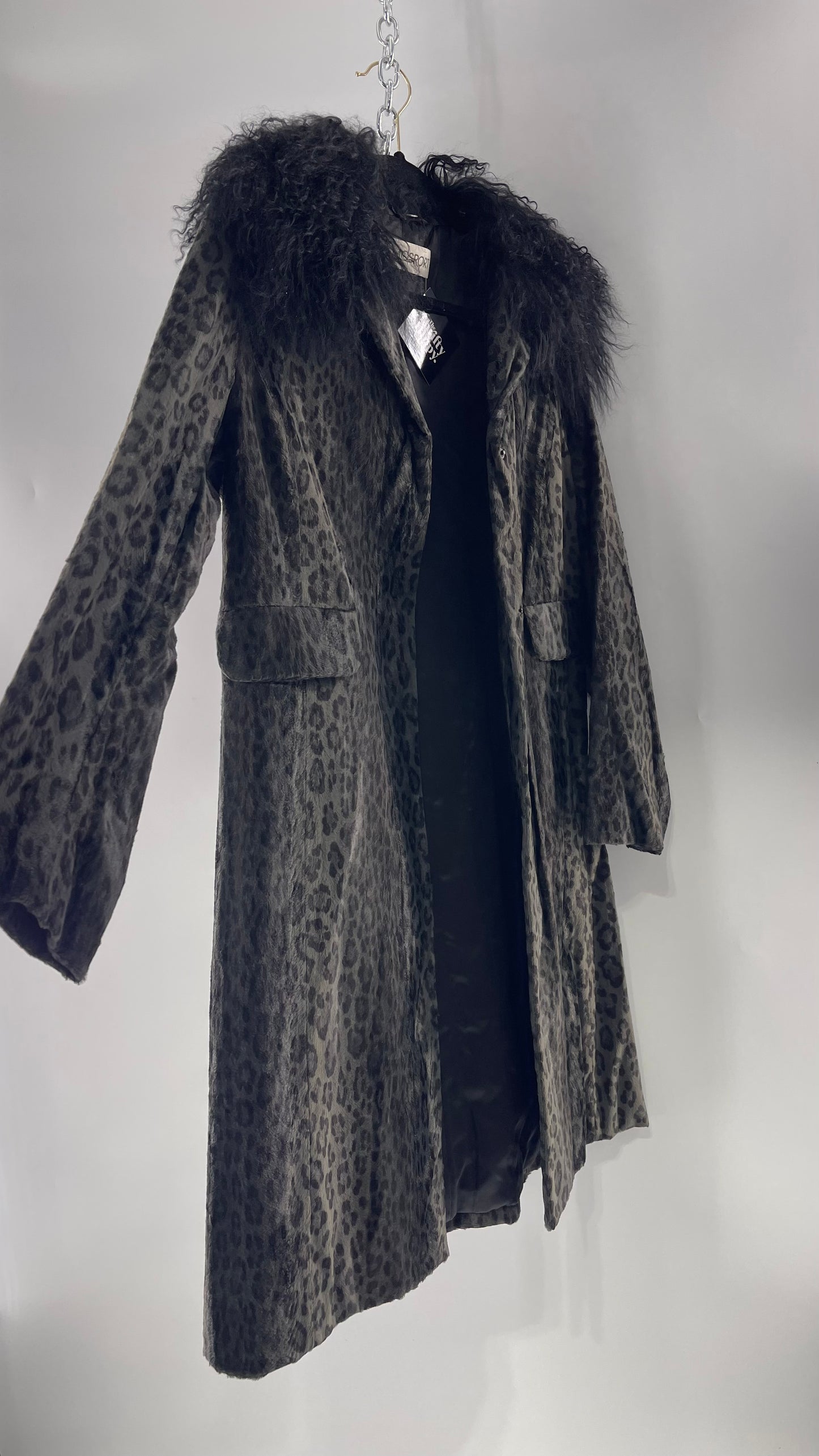 Vintage Romanian RAMOSTEPH Black/Gray Leopard Print Coat with Mongolian Fur Collar (Medium)