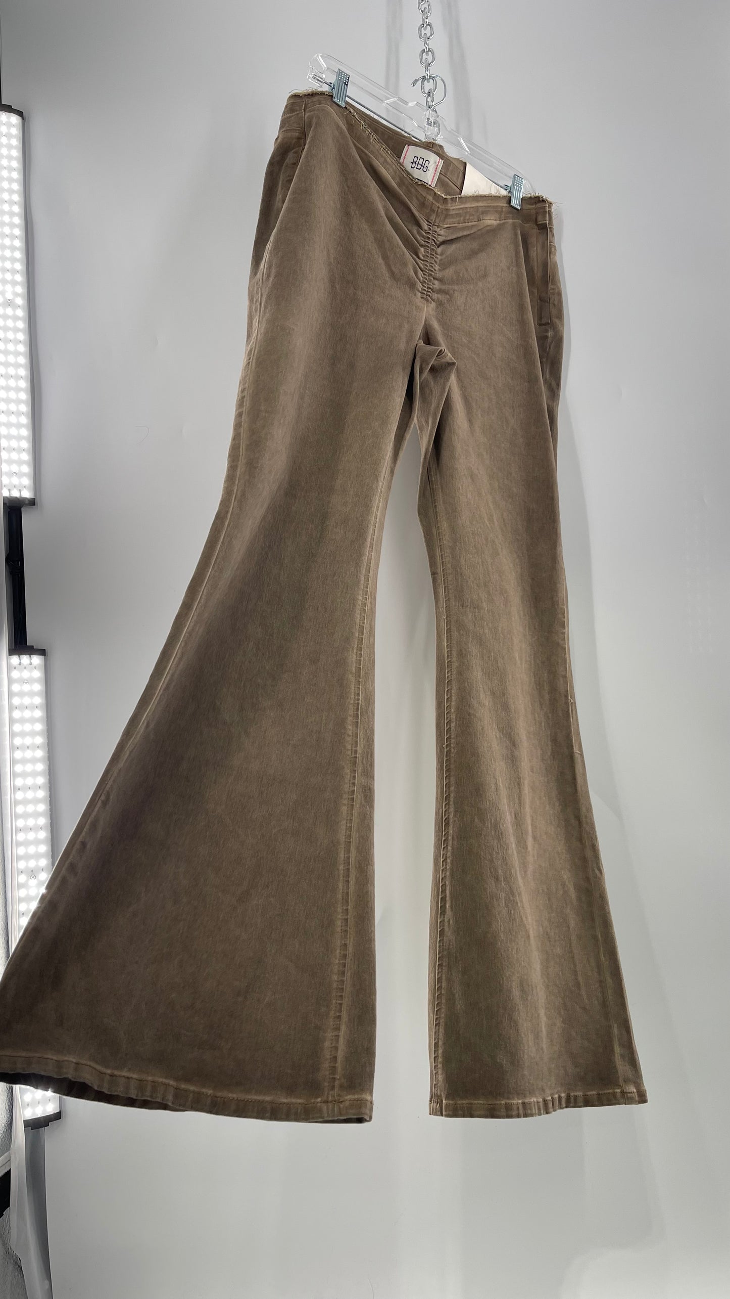 BDG Brown Scrunch Front Kick Flare Bell Bottoms with Side Zipper (33)